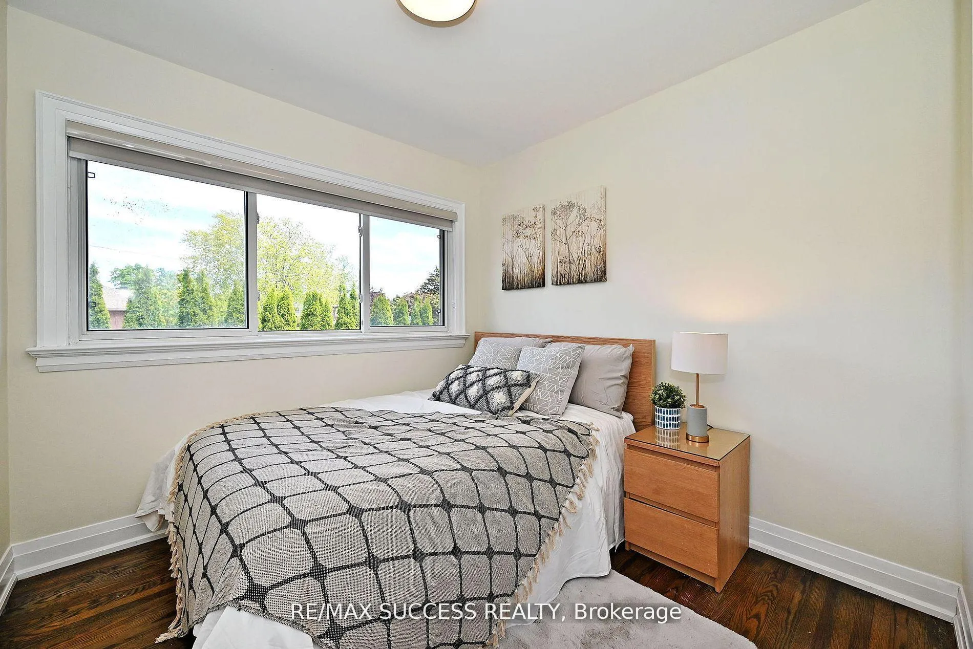 Photo 16 of 492 Sherin Drive, Oakville, West — HOMEH