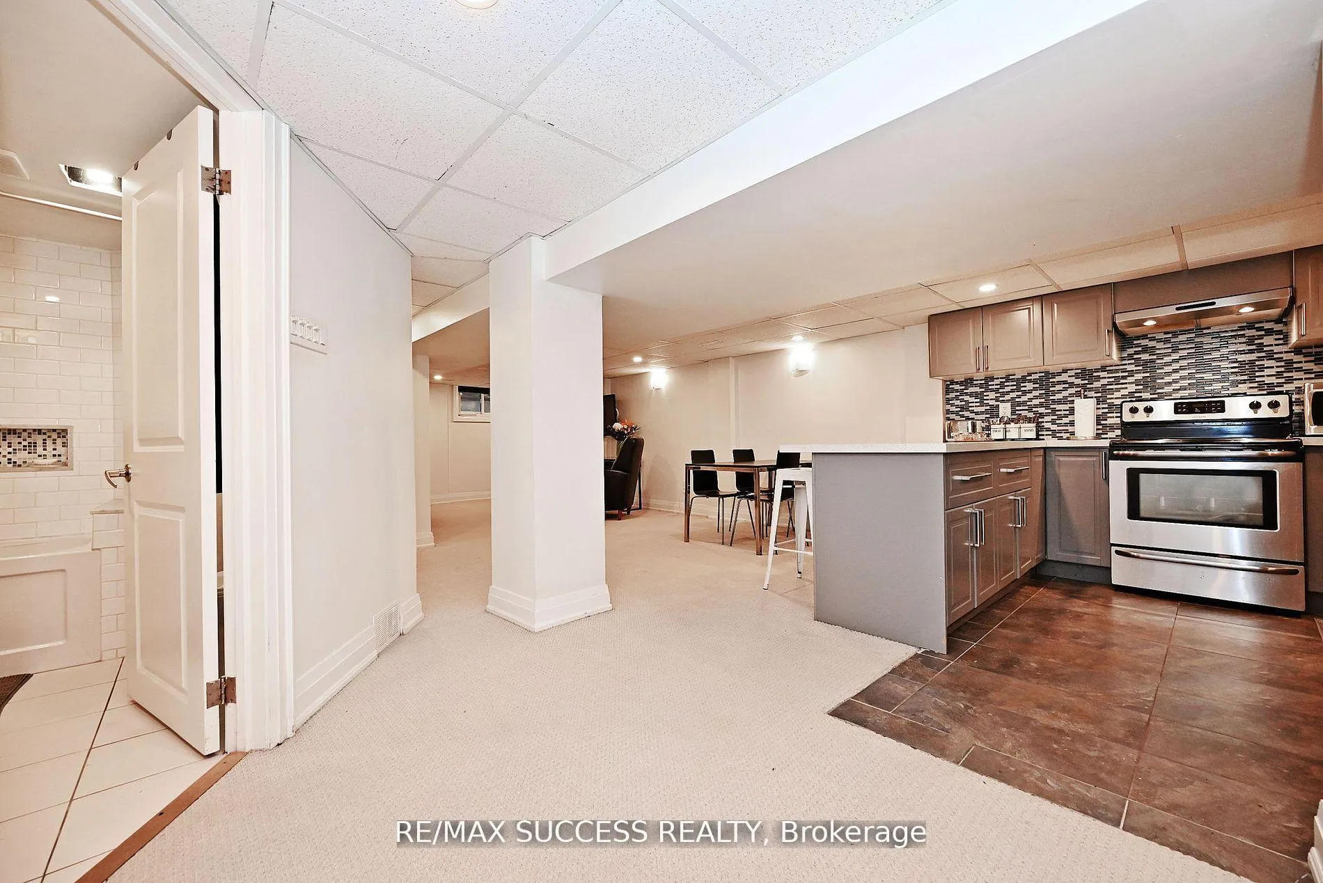 Photo 23 of 492 Sherin Drive, Oakville, West — HOMEH