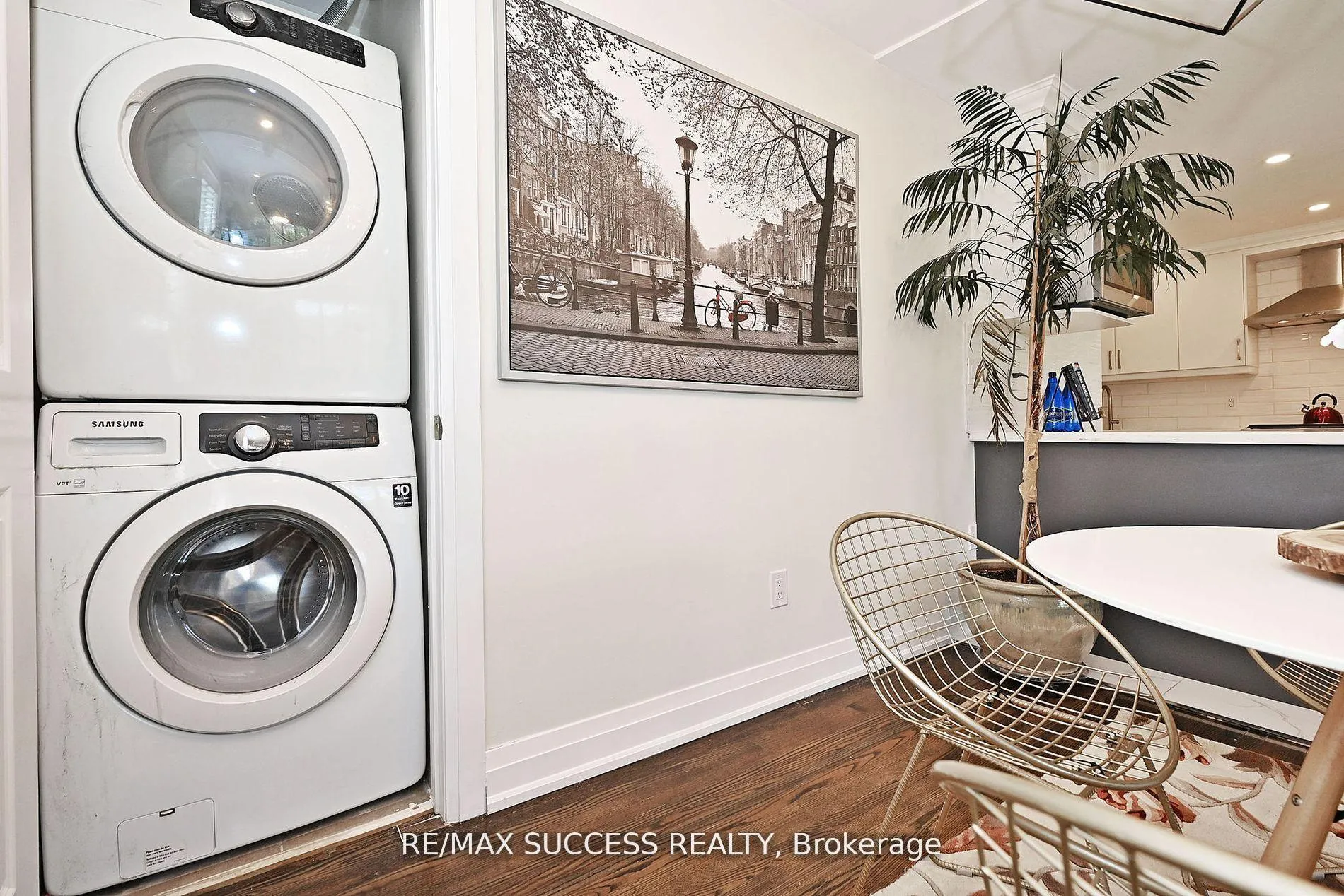 Photo 24 of 492 Sherin Drive, Oakville, West — HOMEH