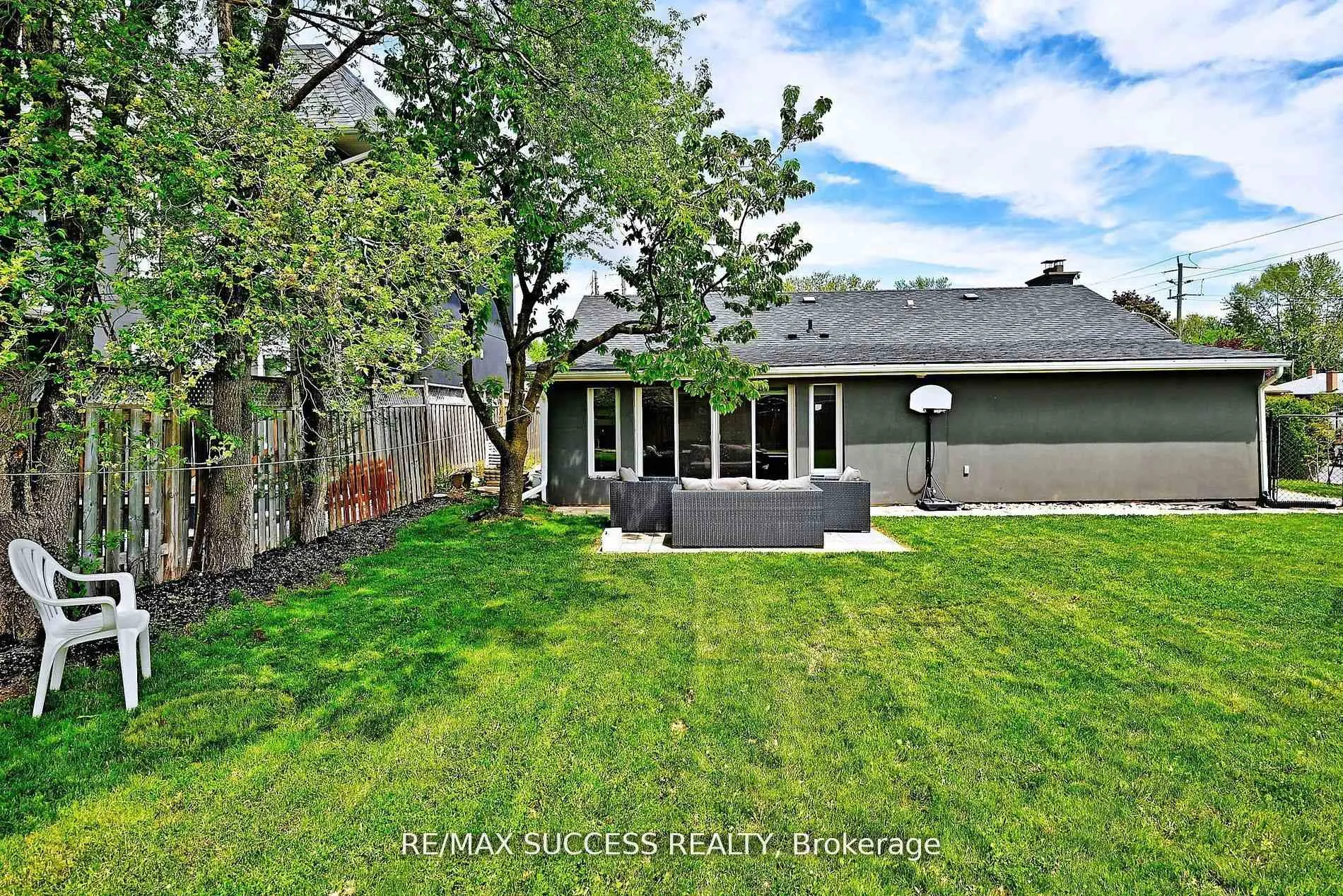 Photo 40 of 492 Sherin Drive, Oakville, West — HOMEH