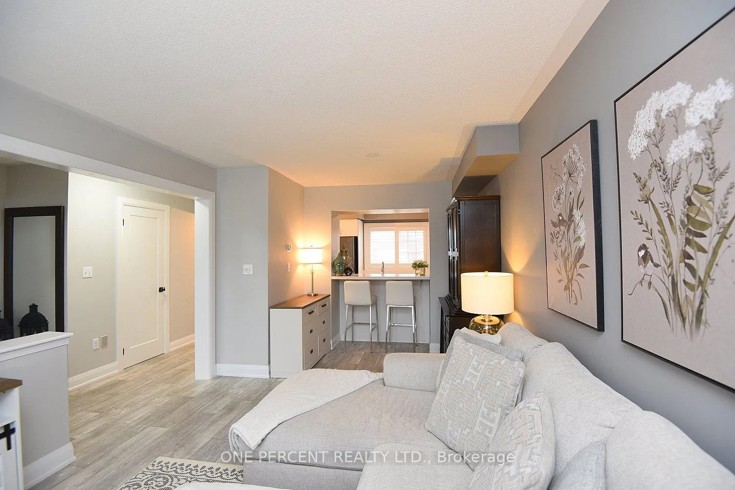 Photo 7 of 13 Emick Drive, Hamilton, Meadowlands — HOMEH