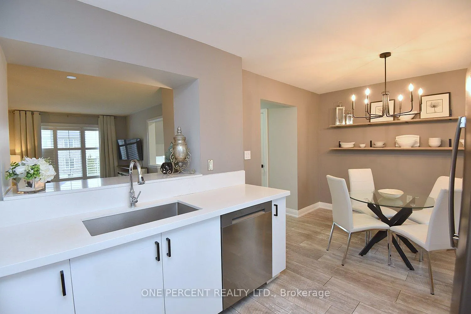 Photo 10 of 13 Emick Drive, Hamilton, Meadowlands — HOMEH