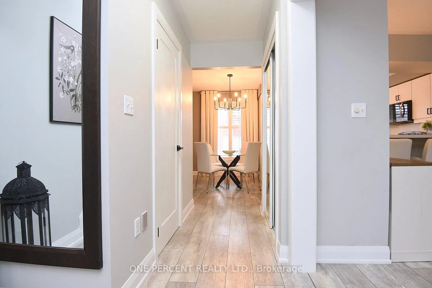 Photo 15 of 13 Emick Drive, Hamilton, Meadowlands — HOMEH
