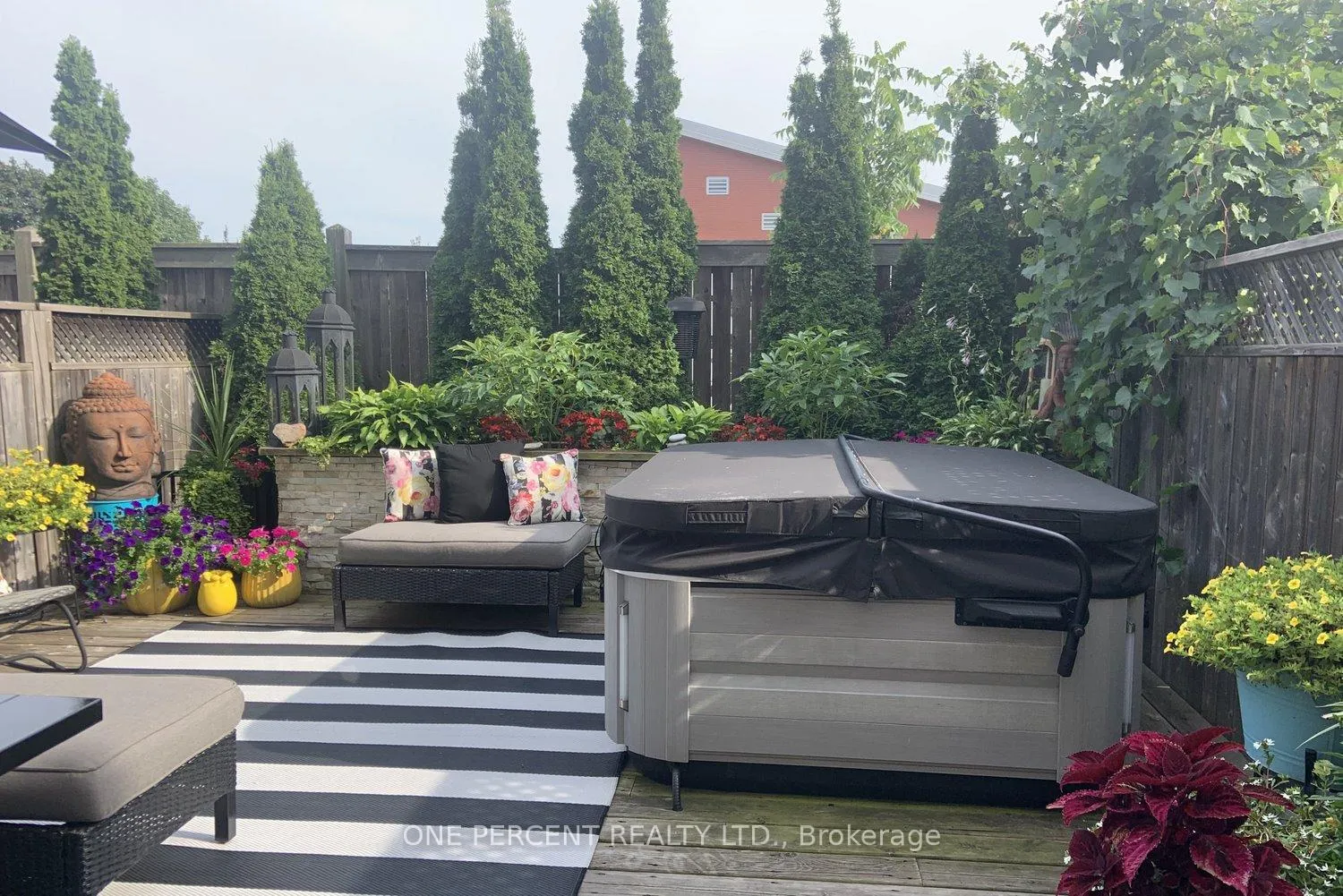Photo 32 of 13 Emick Drive, Hamilton, Meadowlands — HOMEH