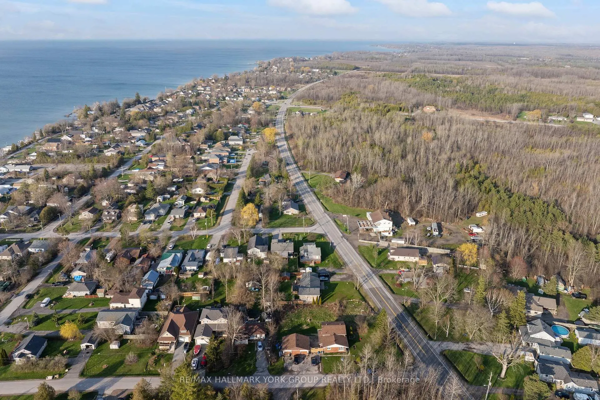 Photo 10 of 970 Metro Road N, Georgina, Historic Lakeshore Communities — HOMEH