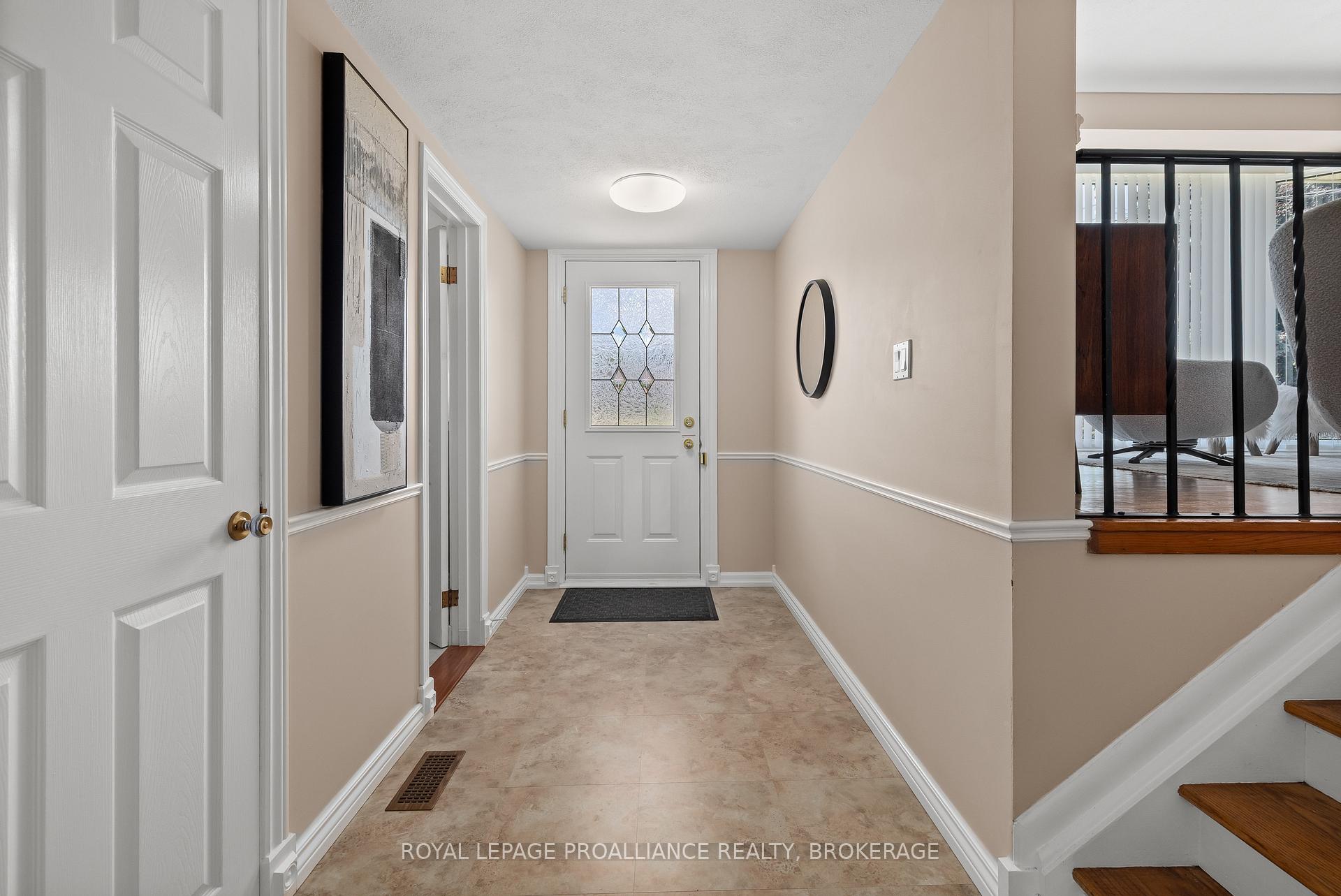 Photo 4 of 35 Manitou Crescent E, Loyalist, Amherstview — HOMEH