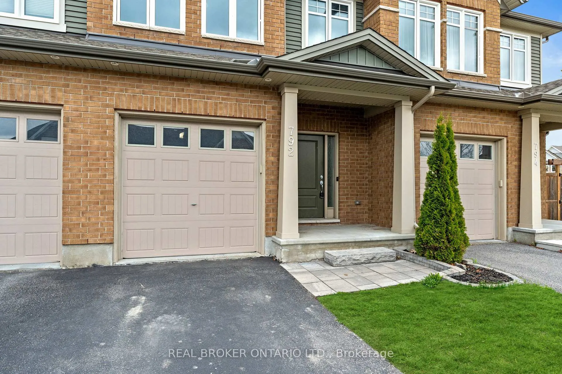 Photo 5 of 792 Cedar Creek Drive, Ottawa, Blossom Park/Kemp Park/Findlay Creek — HOMEH