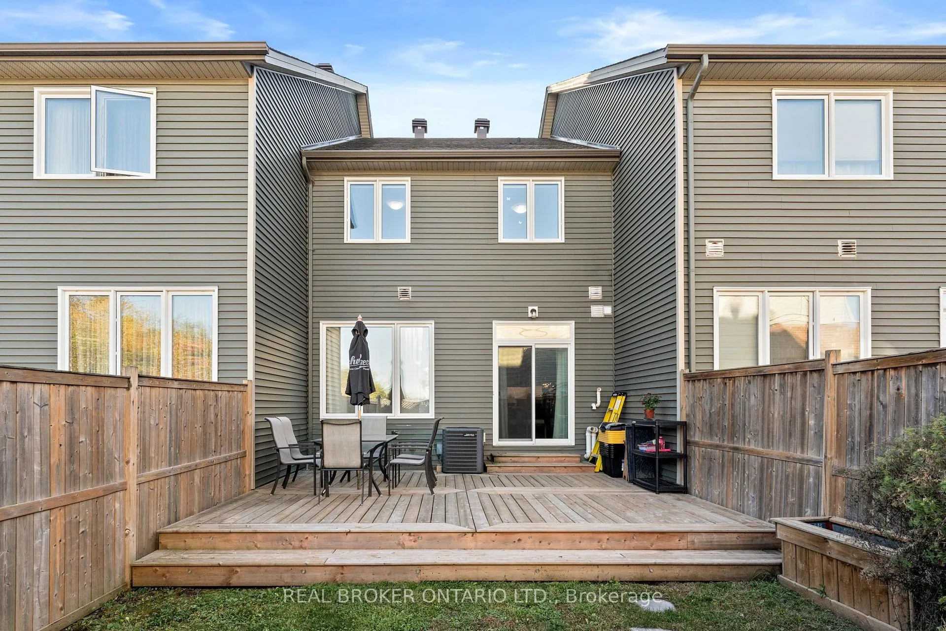 Photo 36 of 792 Cedar Creek Drive, Ottawa, Blossom Park/Kemp Park/Findlay Creek — HOMEH