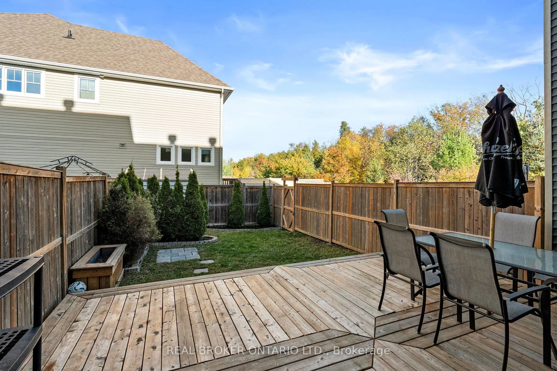 Photo 38 of 792 Cedar Creek Drive, Ottawa, Blossom Park/Kemp Park/Findlay Creek — HOMEH
