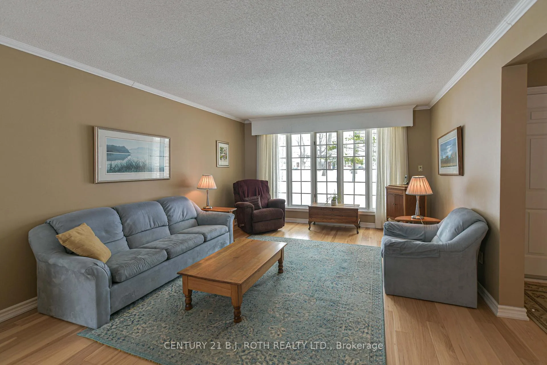 Photo 3 of 698 Broadview Avenue, Orillia — HOMEH