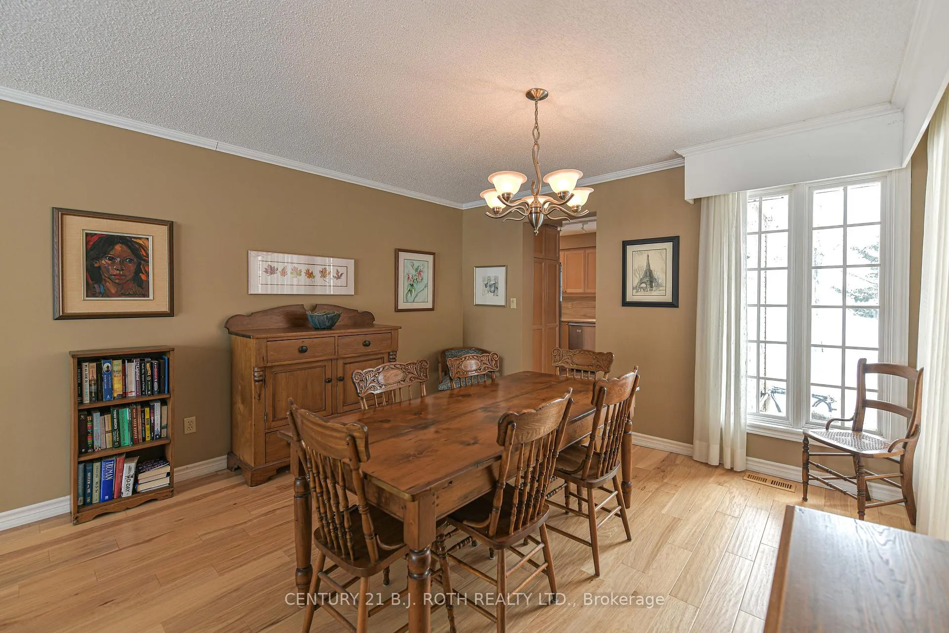 Photo 5 of 698 Broadview Avenue, Orillia — HOMEH