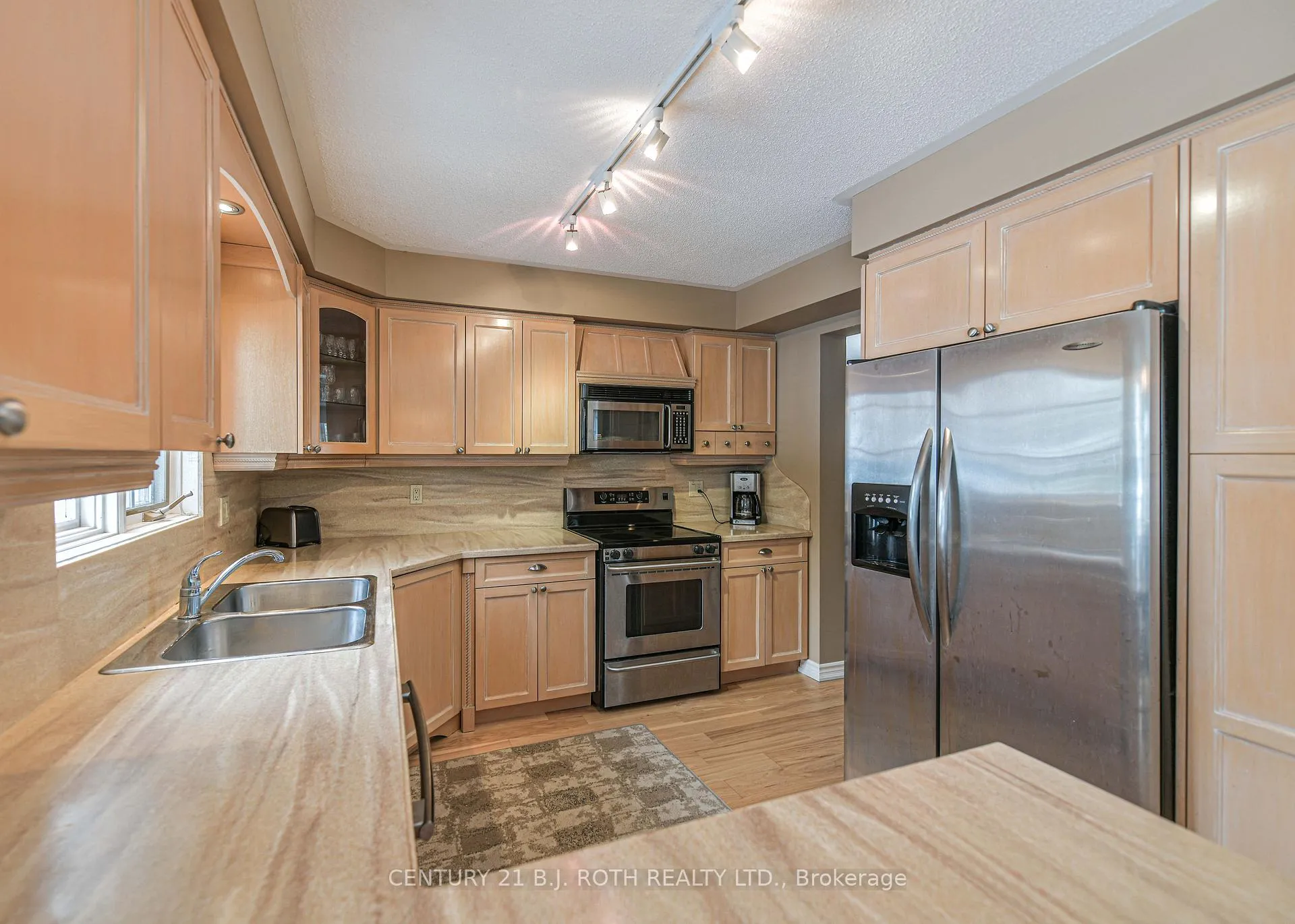Photo 8 of 698 Broadview Avenue, Orillia — HOMEH