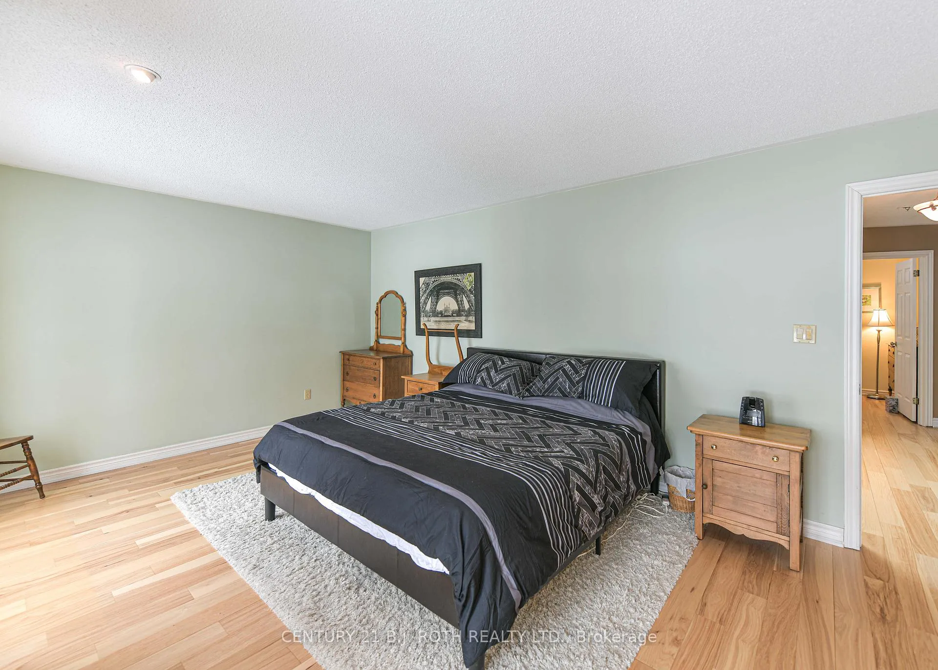 Photo 15 of 698 Broadview Avenue, Orillia — HOMEH