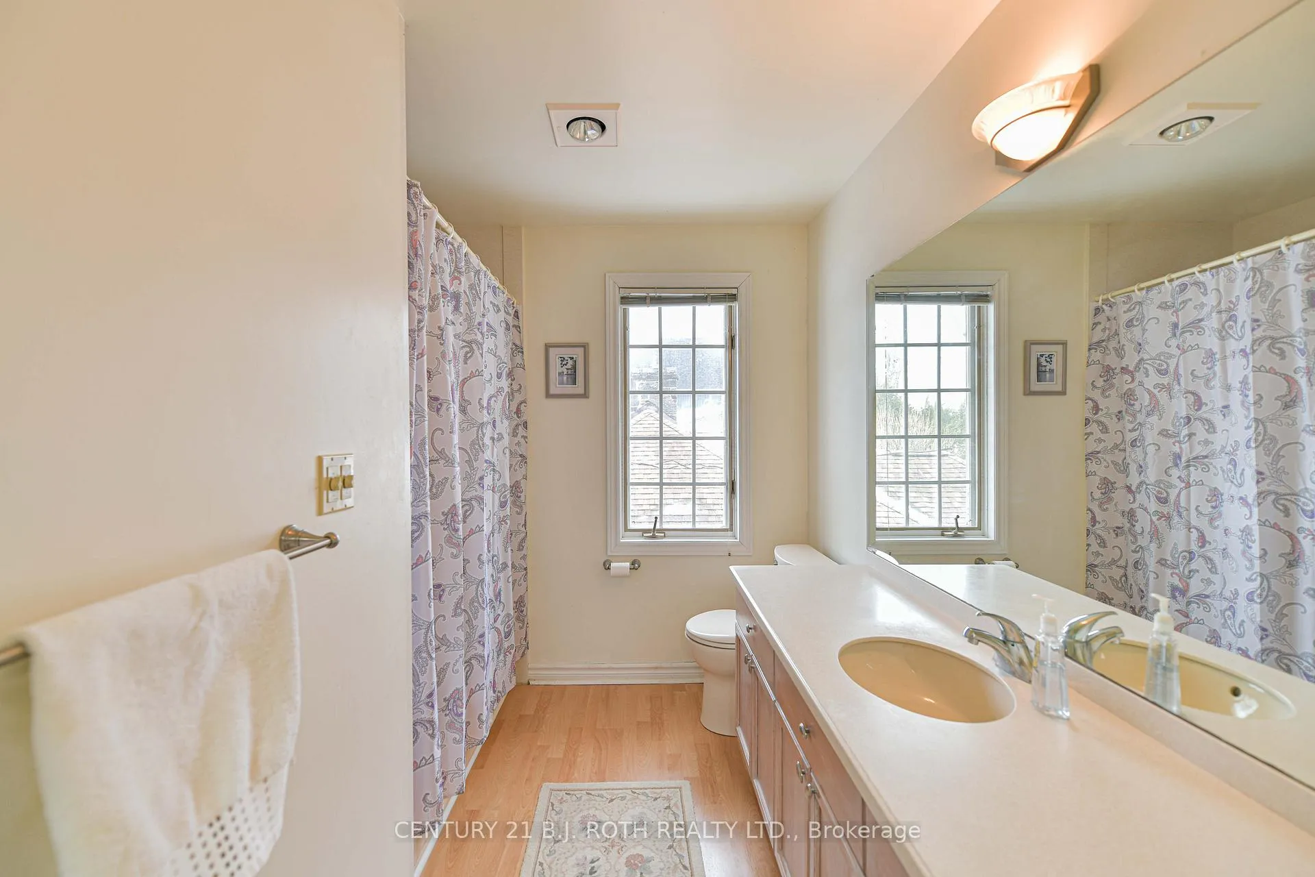 Photo 18 of 698 Broadview Avenue, Orillia — HOMEH