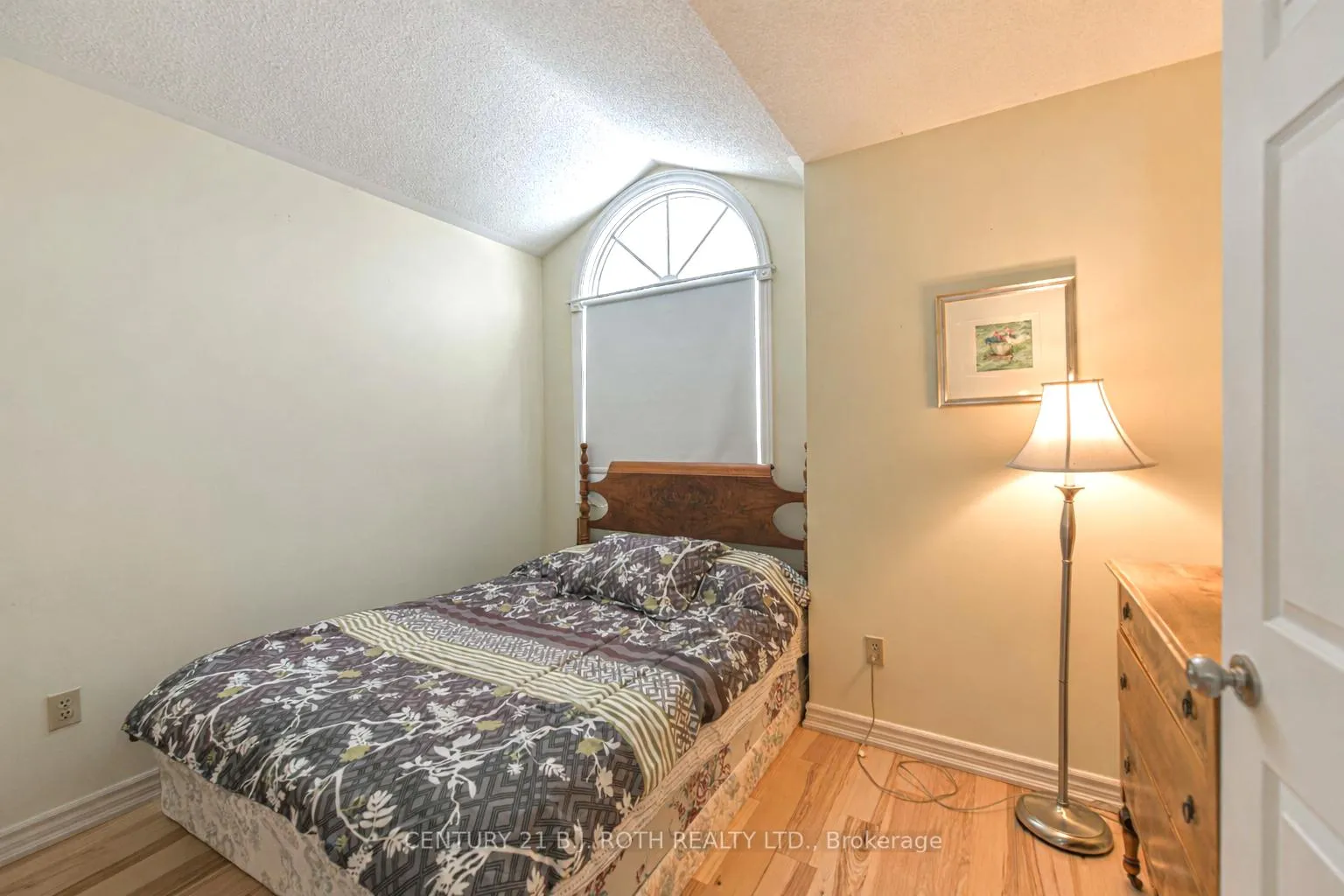 Photo 19 of 698 Broadview Avenue, Orillia — HOMEH