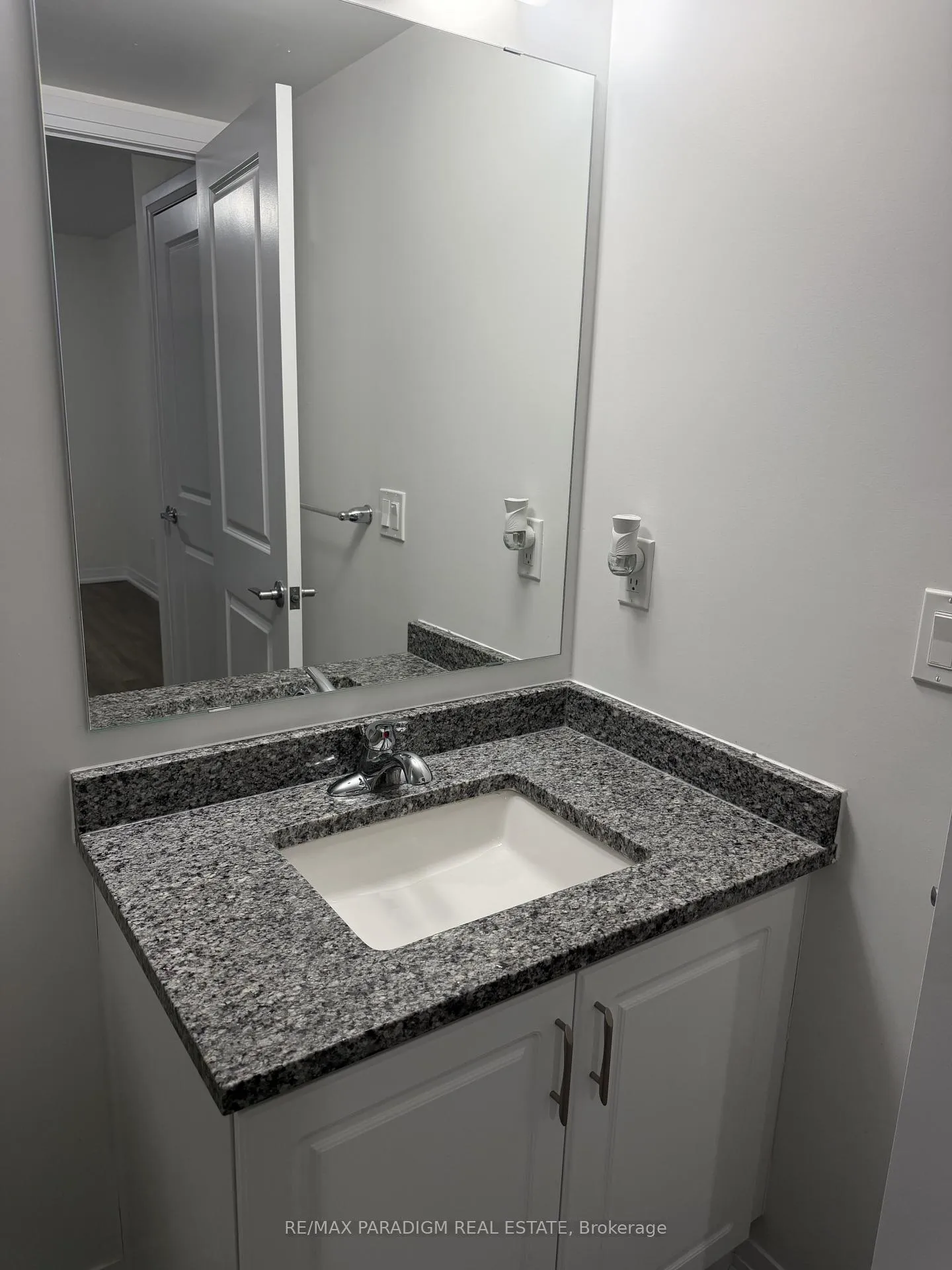 Photo 29 of Unit 807, 2635 William Jackson Drive, Pickering, Duffin Heights — HOMEH