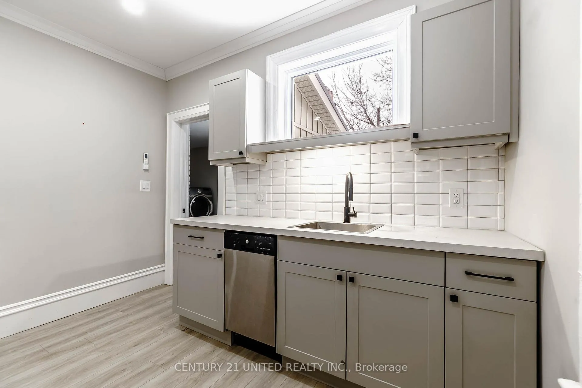 Photo 14 of 218 Park Street N, Peterborough, Town Ward 3 — HOMEH