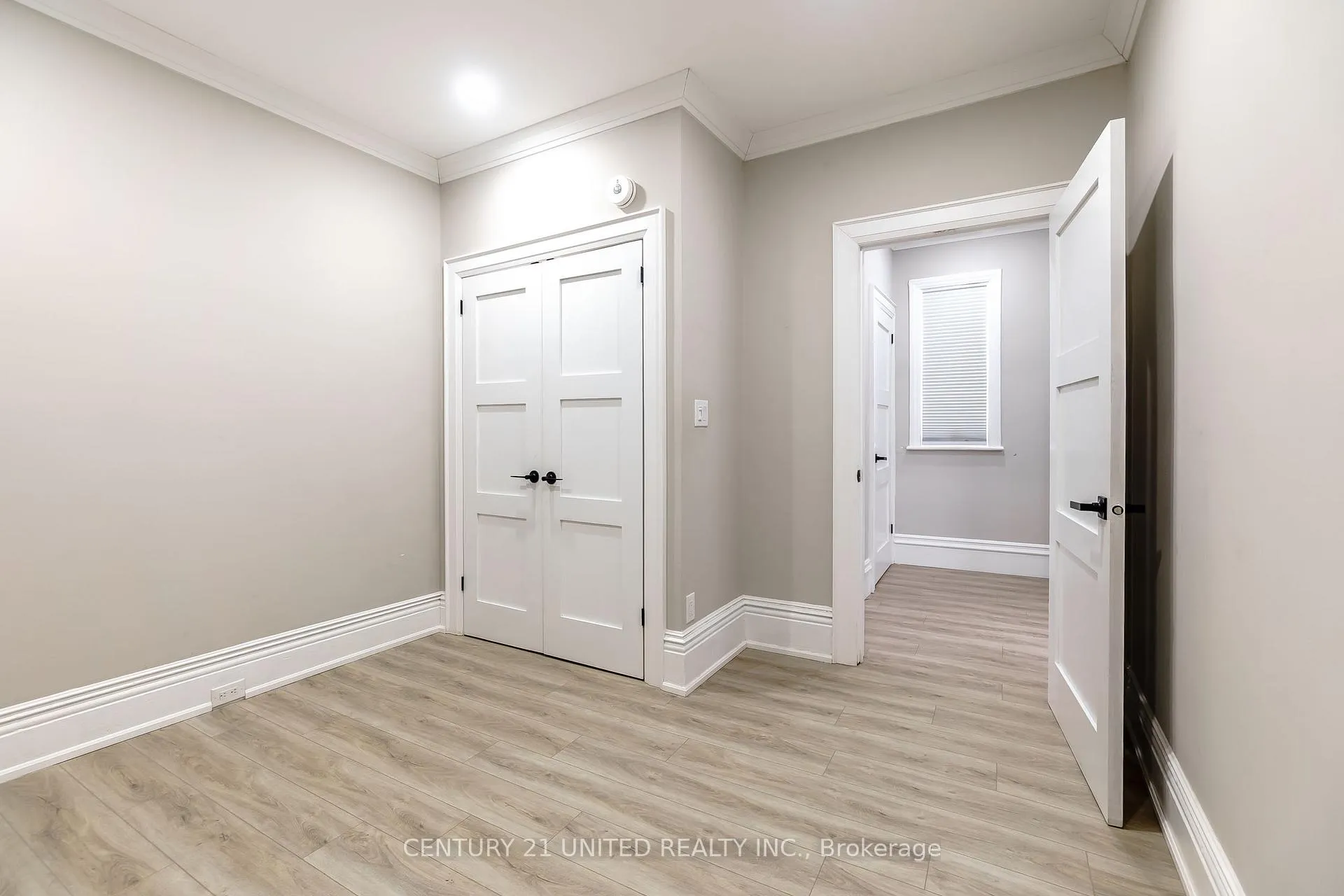 Photo 19 of 218 Park Street N, Peterborough, Town Ward 3 — HOMEH
