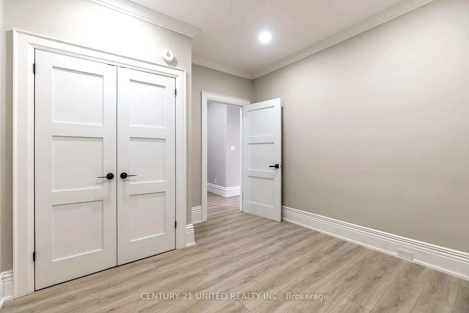 Photo 20 of 218 Park Street N, Peterborough, Town Ward 3 — HOMEH