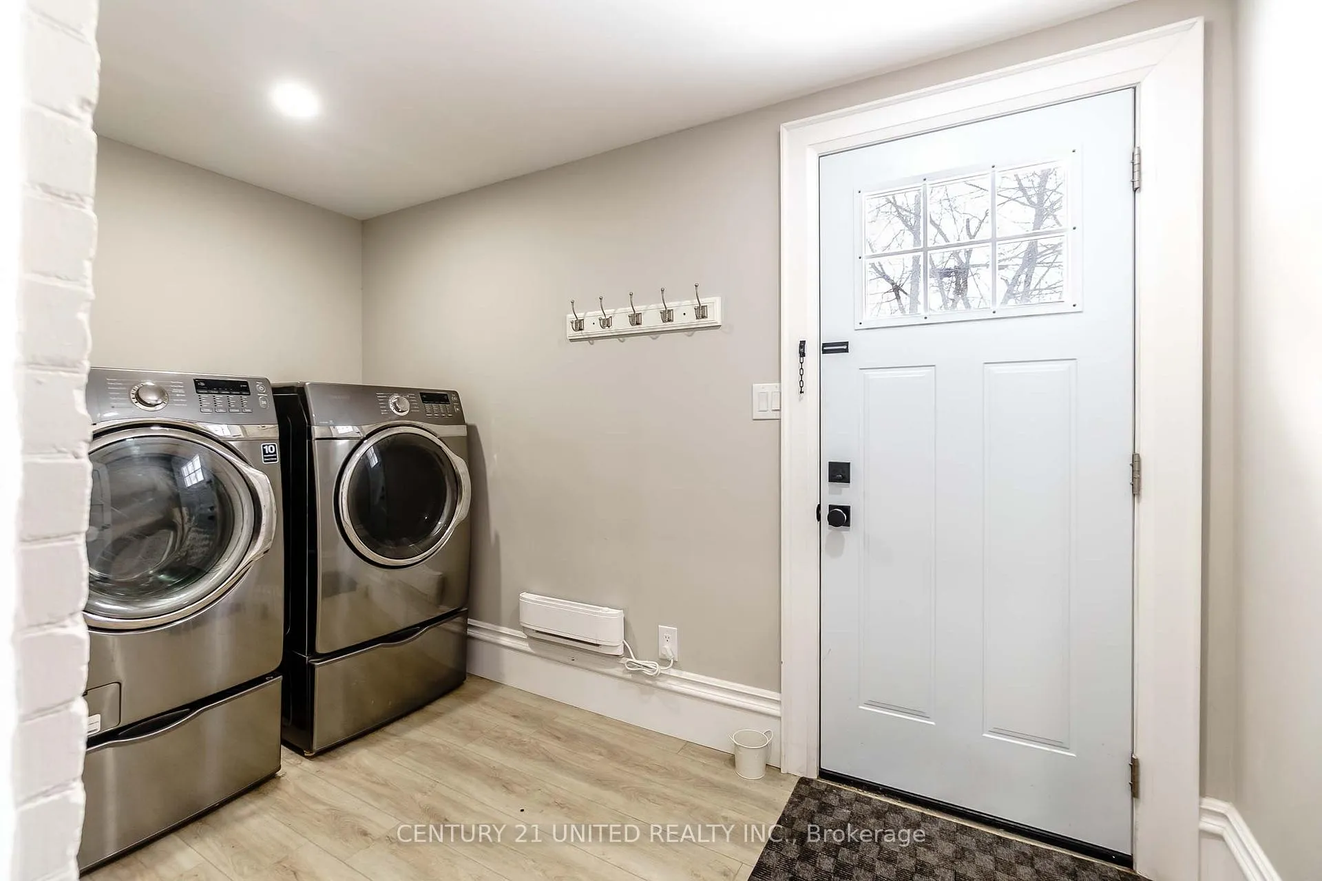 Photo 22 of 218 Park Street N, Peterborough, Town Ward 3 — HOMEH