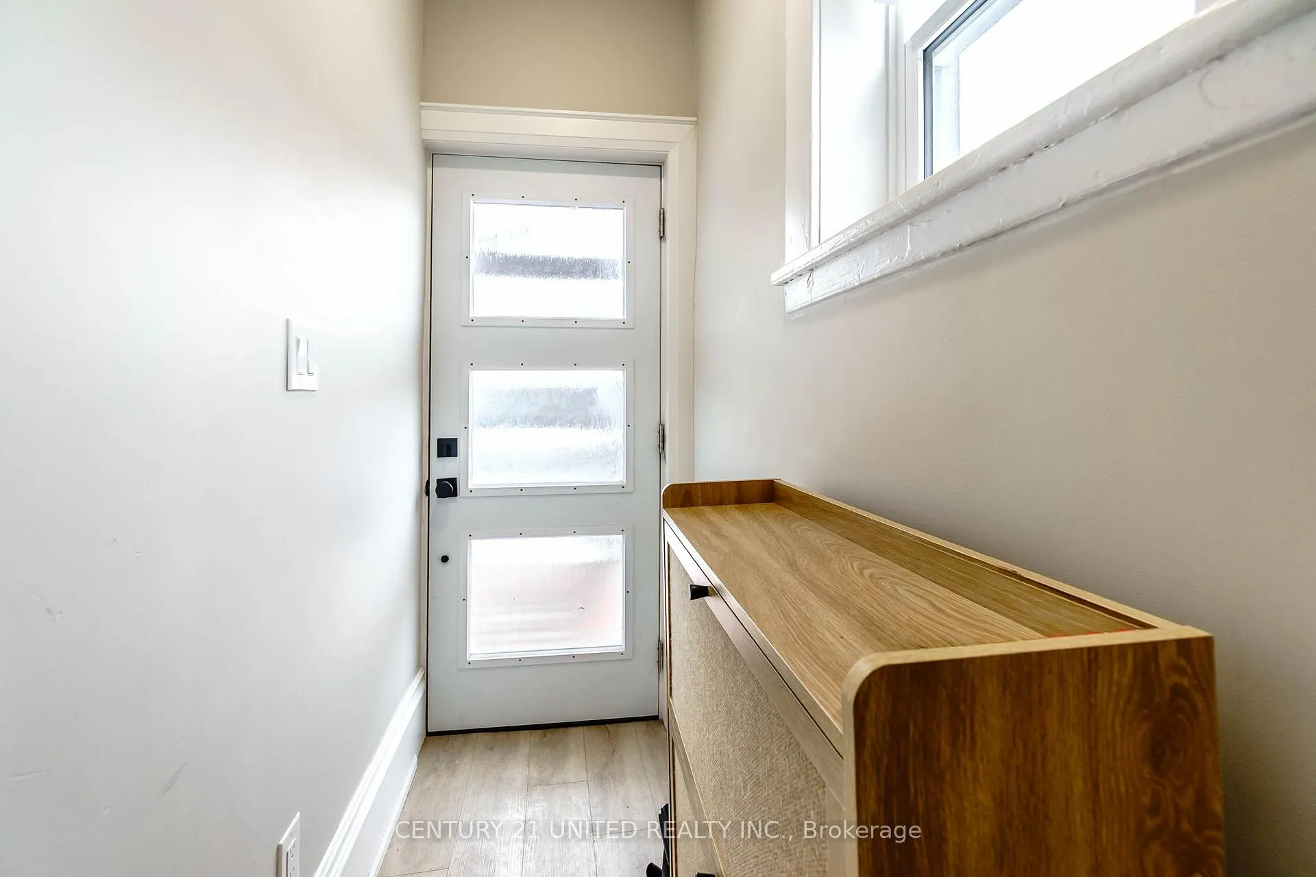 Photo 24 of 218 Park Street N, Peterborough, Town Ward 3 — HOMEH