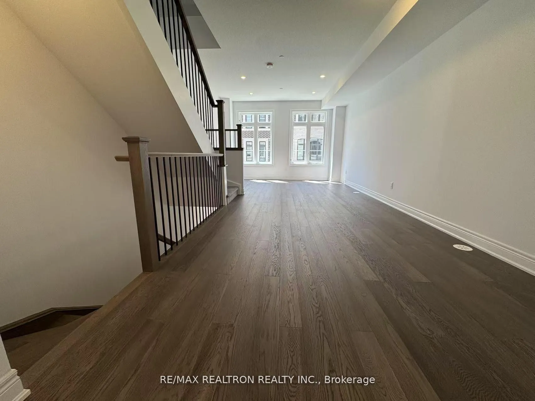 Photo 1 of Unit 39, 260 Melody Common, Oakville, River Oaks — HOMEH