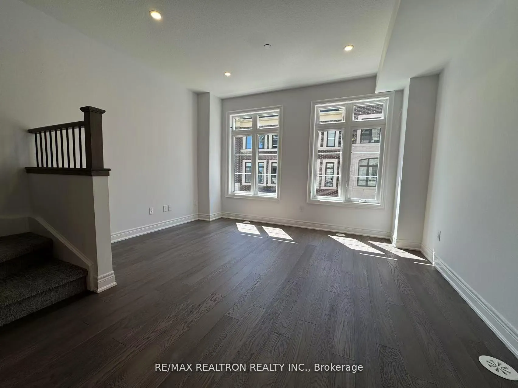 Photo 4 of Unit 39, 260 Melody Common, Oakville, River Oaks — HOMEH