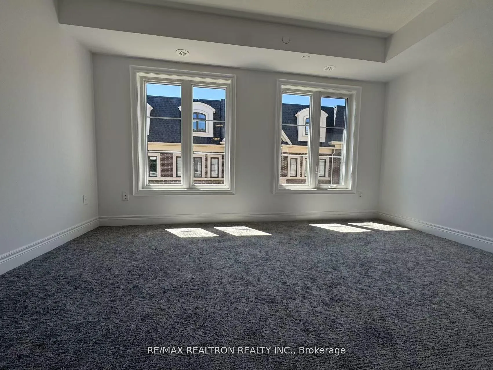 Photo 8 of Unit 39, 260 Melody Common, Oakville, River Oaks — HOMEH