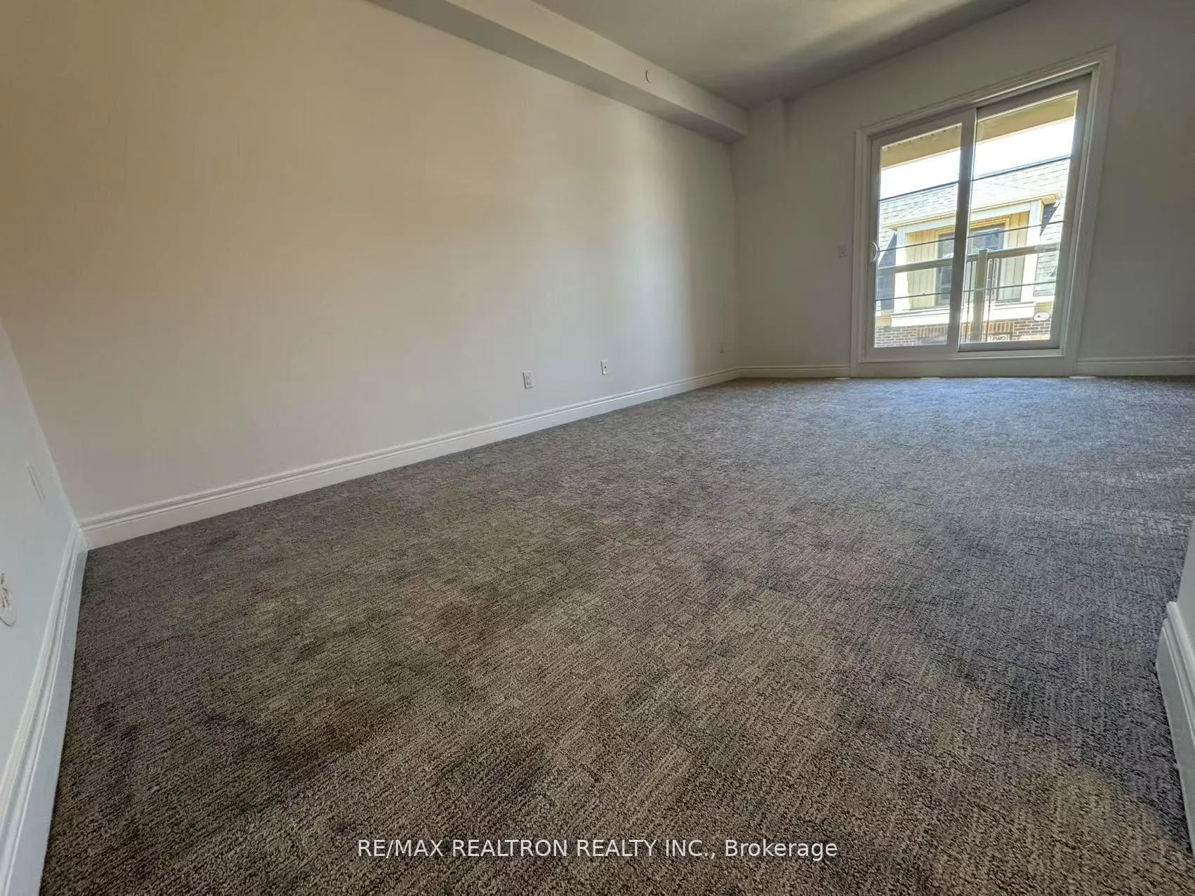 Photo 10 of Unit 39, 260 Melody Common, Oakville, River Oaks — HOMEH
