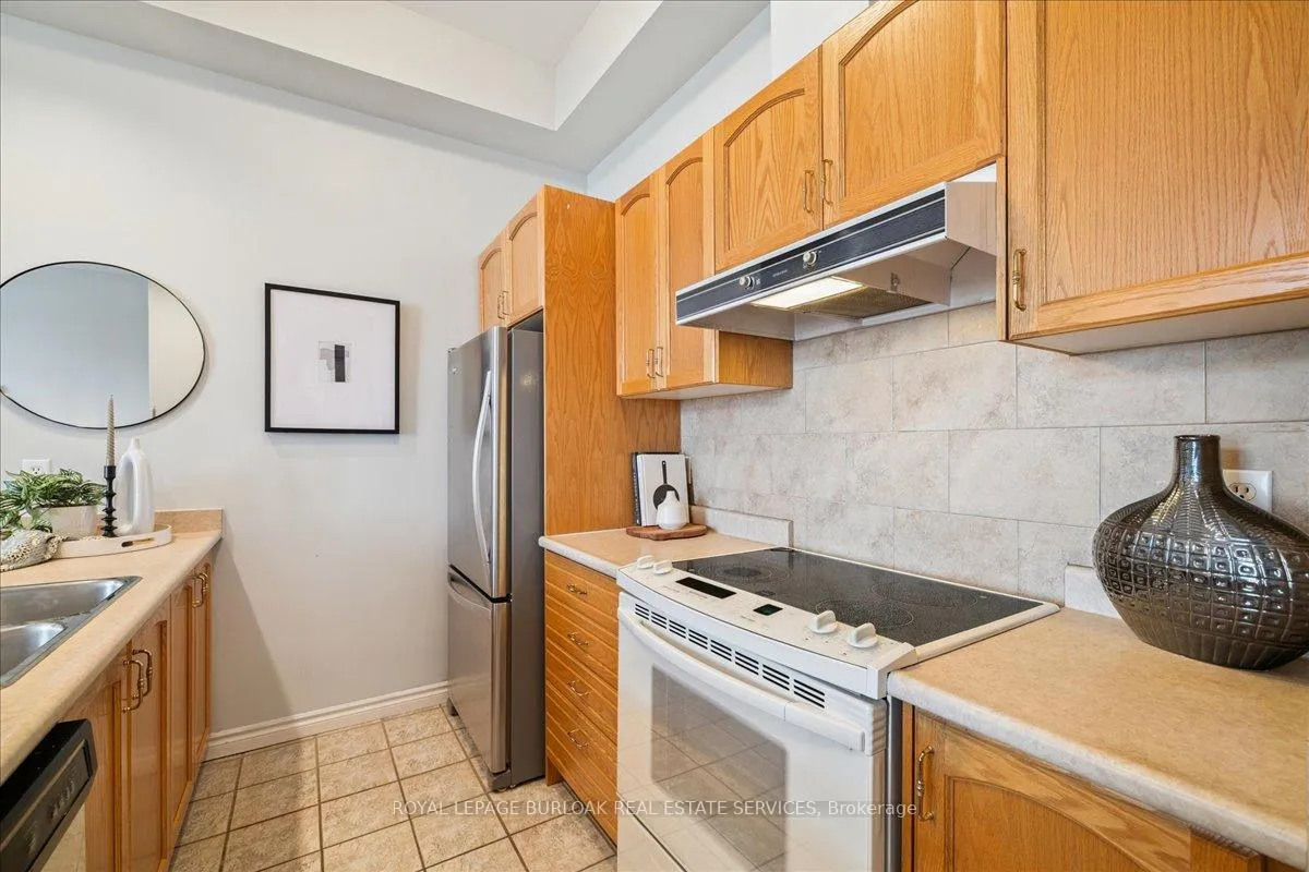 Photo 11 of Unit 108, 262 Dundas Street E, Hamilton, Waterdown — HOMEH