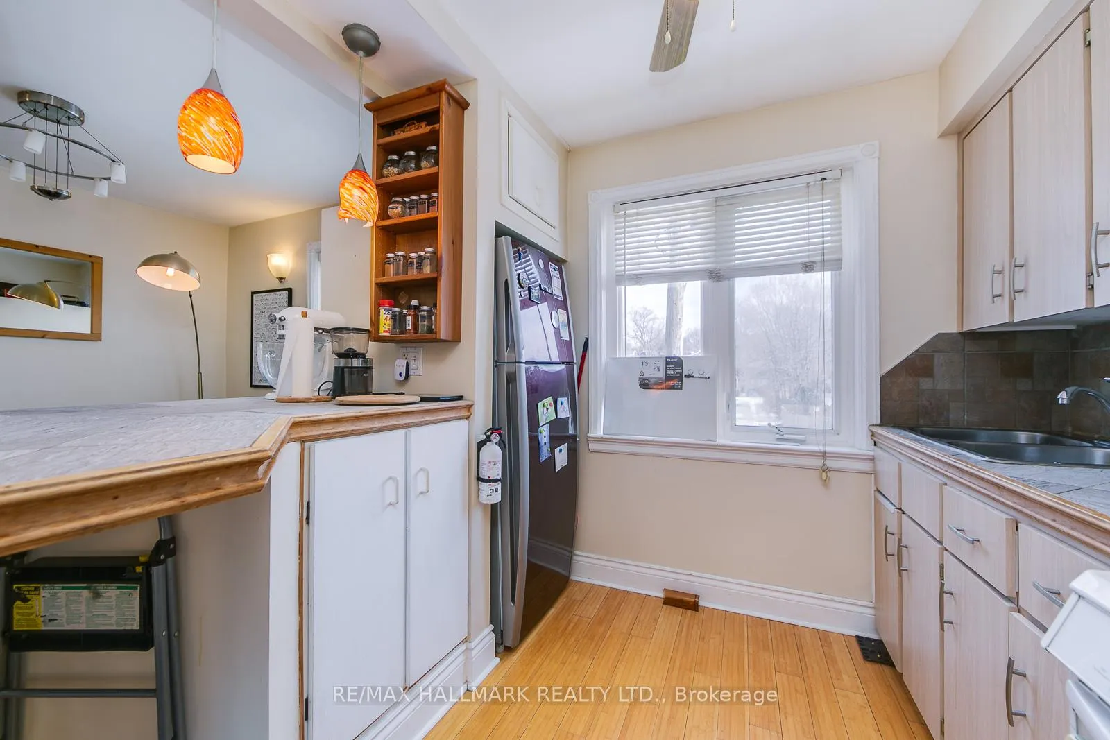 Photo 3 of Unit Upper, 96 Hertle Avenue, Toronto, Greenwood-Coxwell — HOMEH