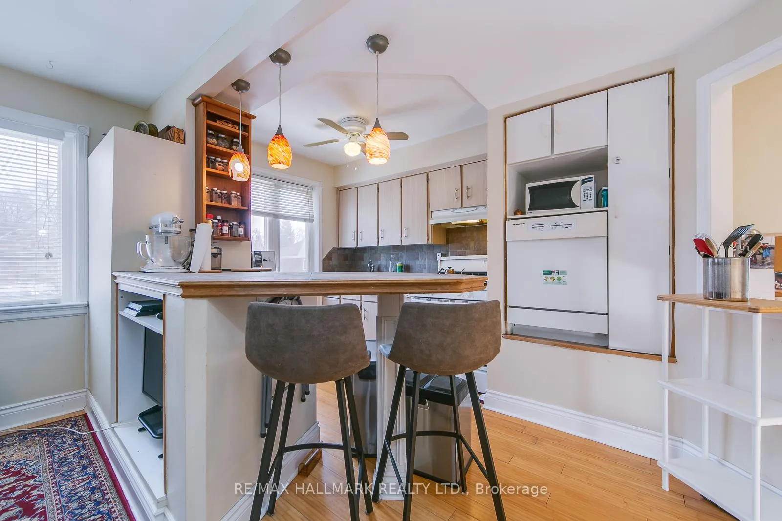 Photo 6 of Unit Upper, 96 Hertle Avenue, Toronto, Greenwood-Coxwell — HOMEH