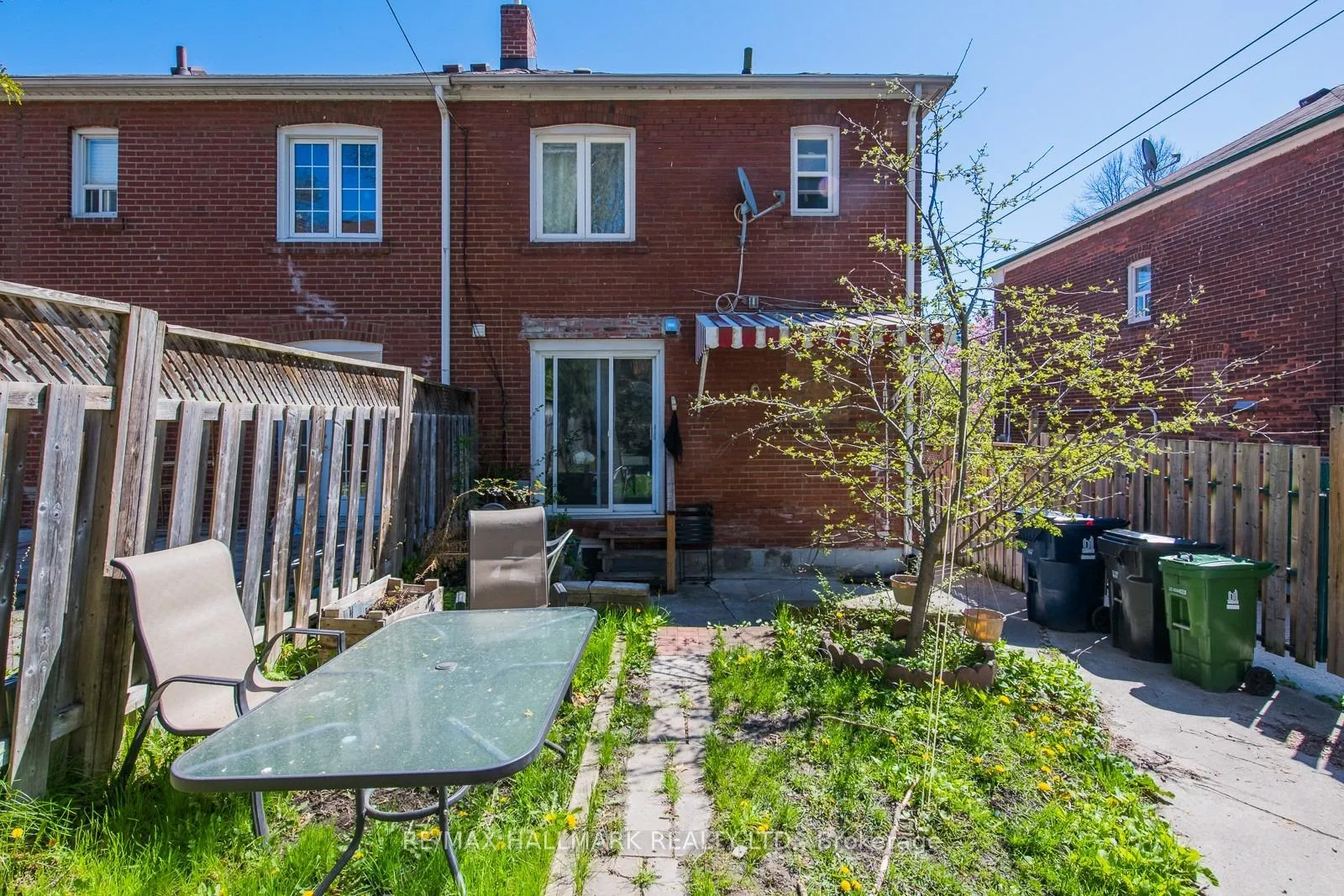 Photo 23 of Unit Upper, 96 Hertle Avenue, Toronto, Greenwood-Coxwell — HOMEH