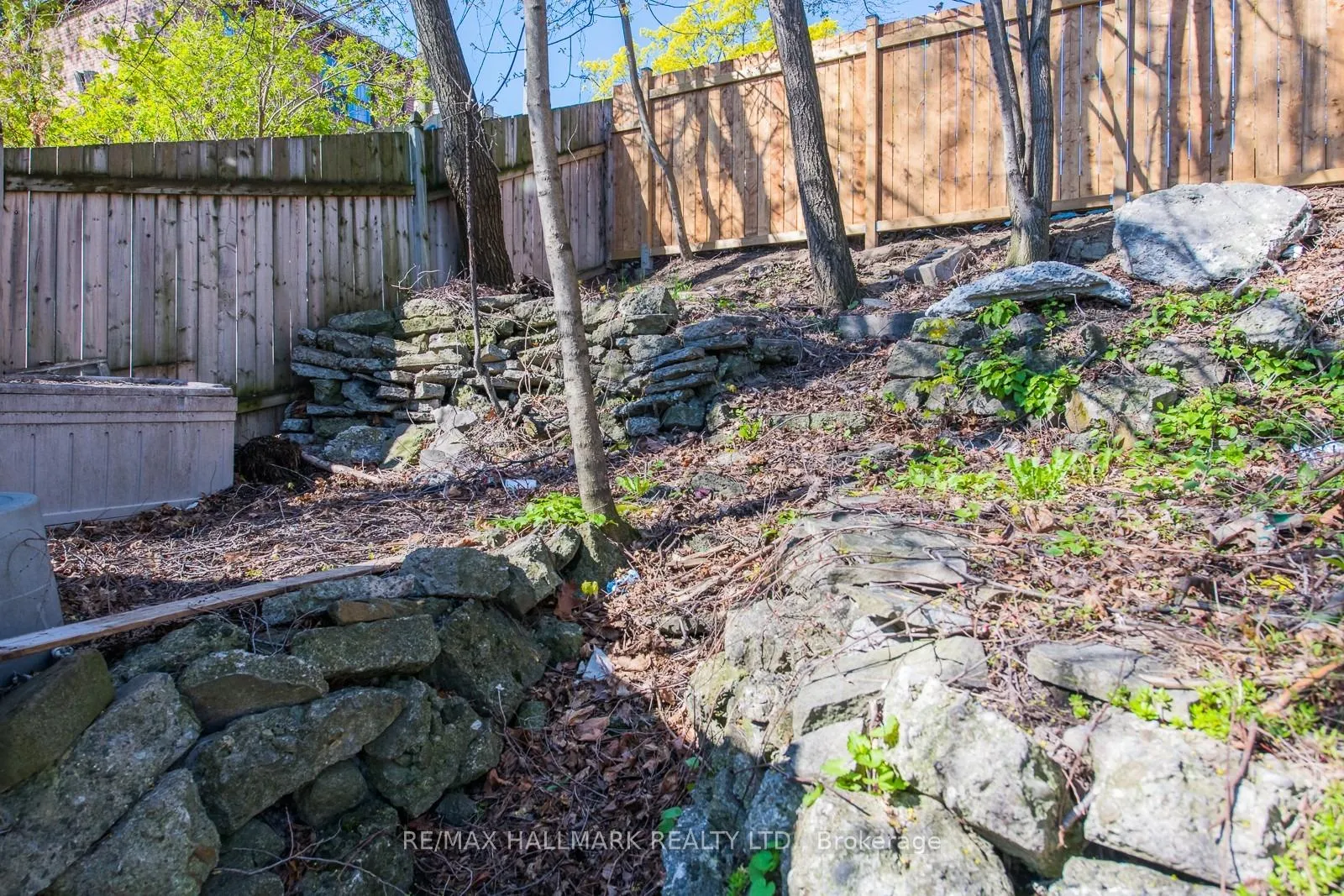 Photo 26 of Unit Upper, 96 Hertle Avenue, Toronto, Greenwood-Coxwell — HOMEH