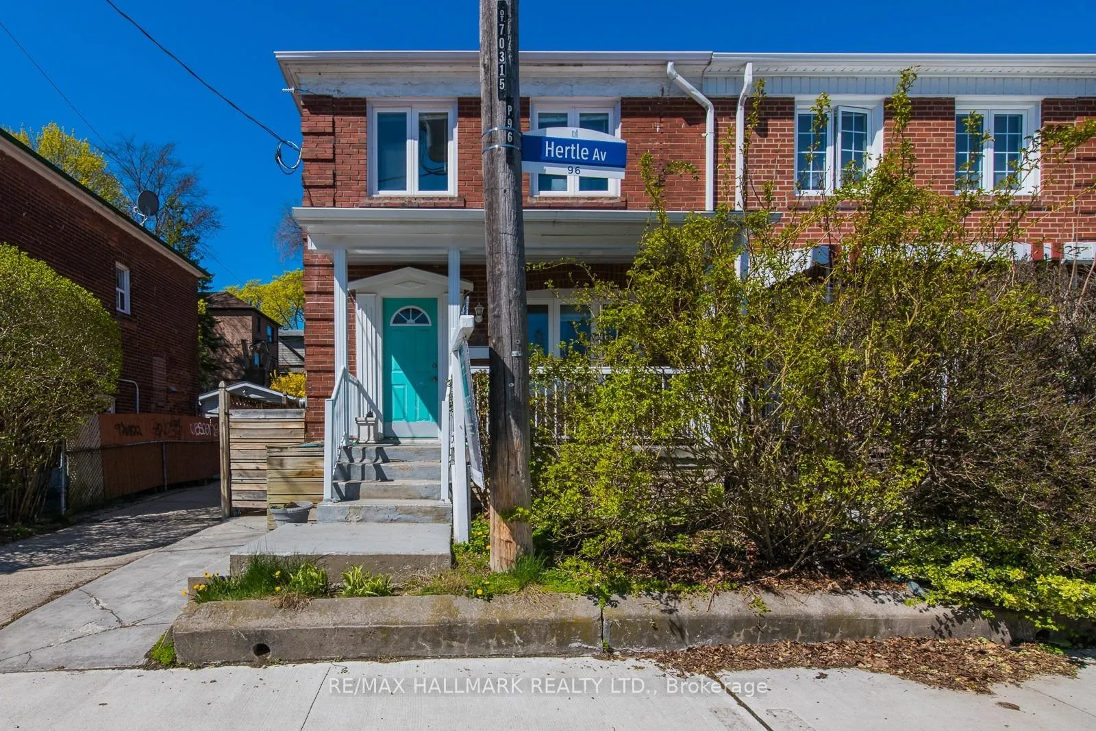 Photo 27 of Unit Upper, 96 Hertle Avenue, Toronto, Greenwood-Coxwell — HOMEH