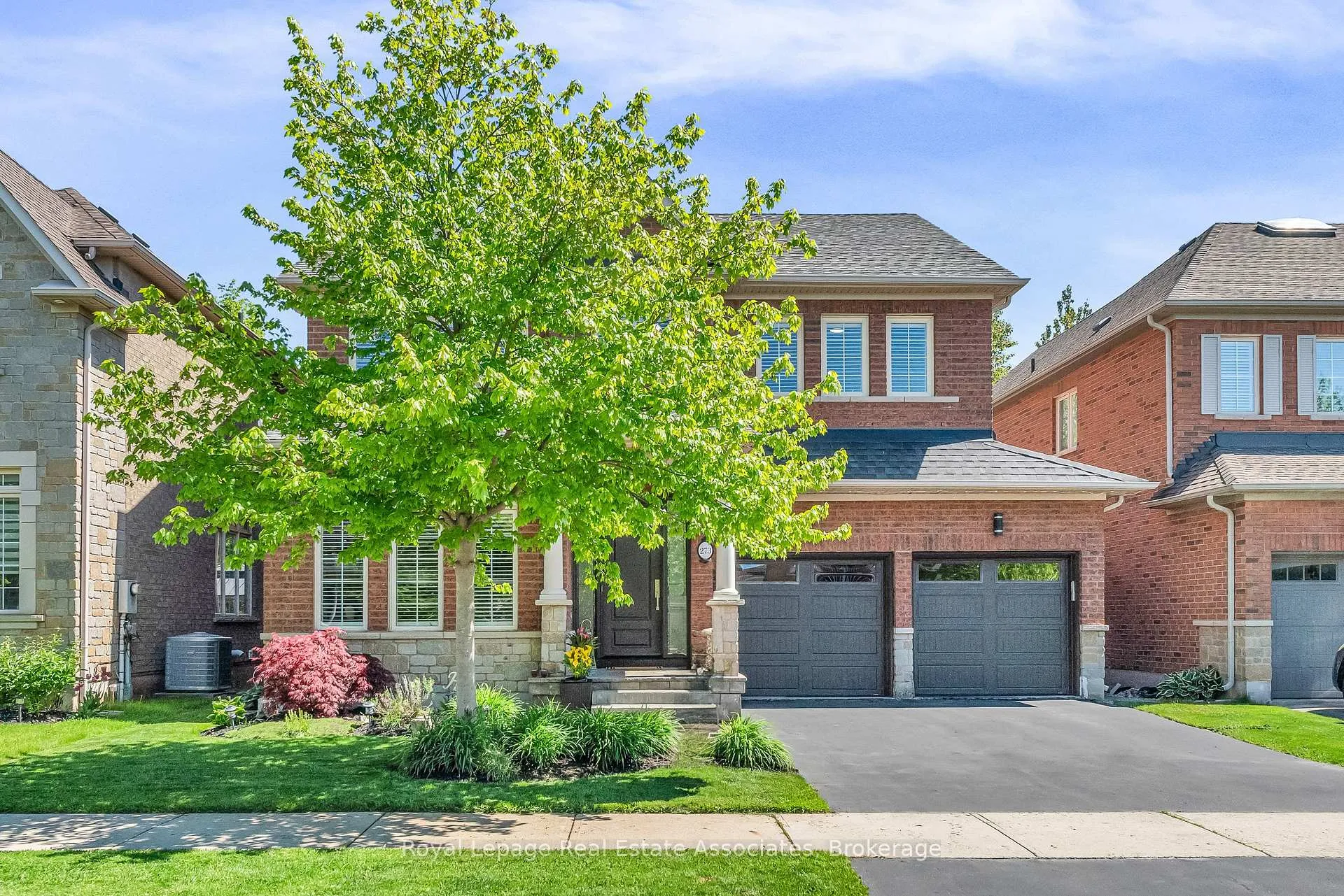 Photo 2 of 273 Duskywing Way, Oakville, Bronte — HOMEH