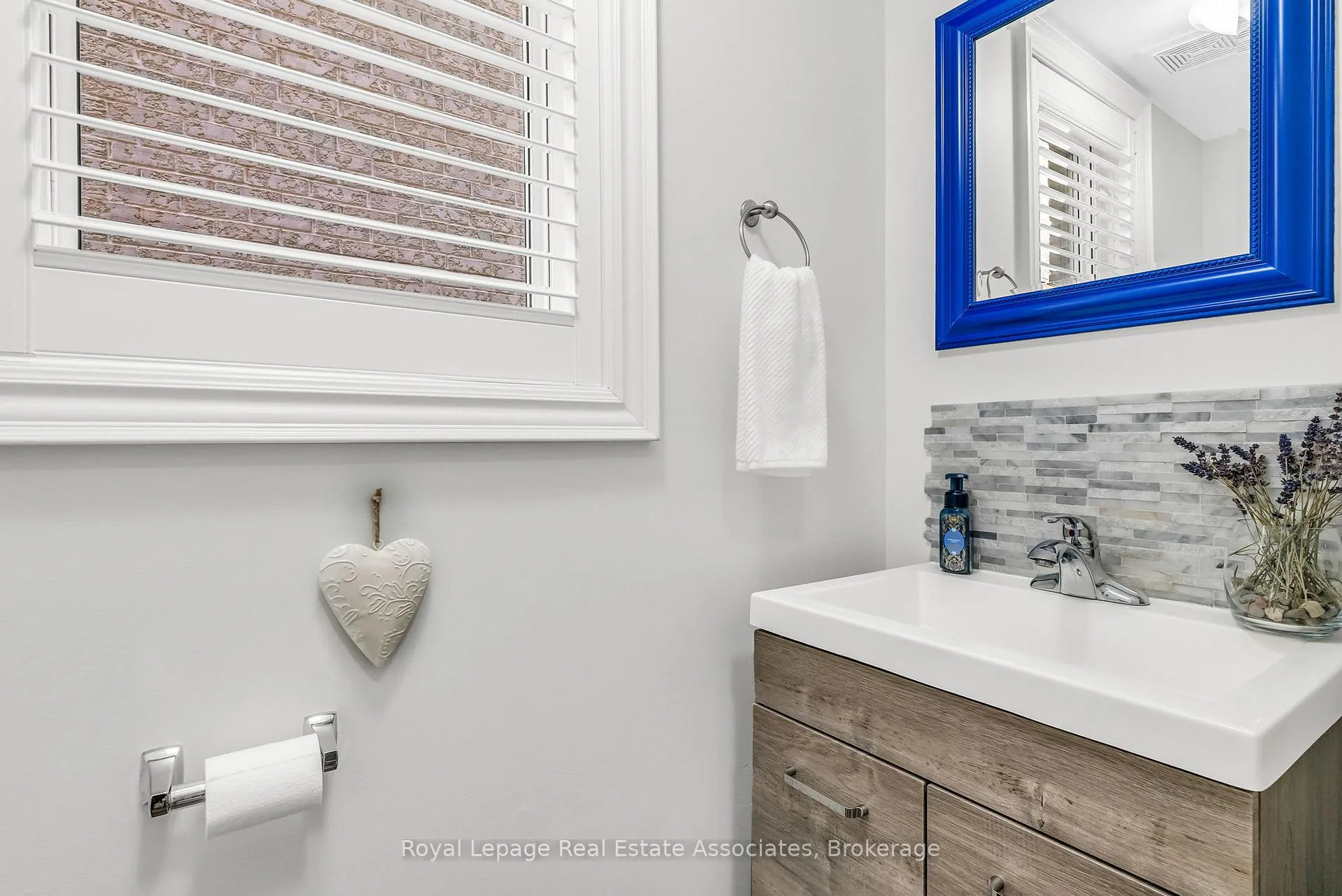 Photo 20 of 273 Duskywing Way, Oakville, Bronte — HOMEH
