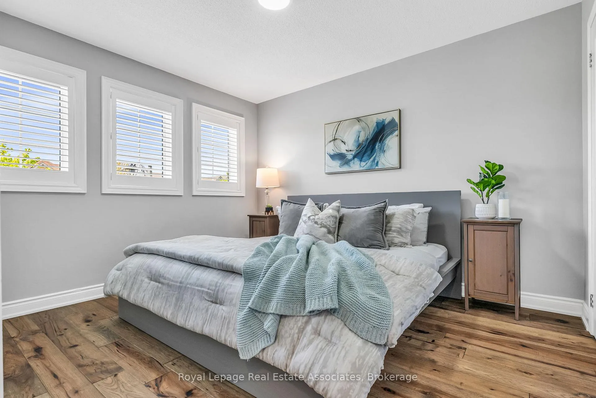 Photo 24 of 273 Duskywing Way, Oakville, Bronte — HOMEH