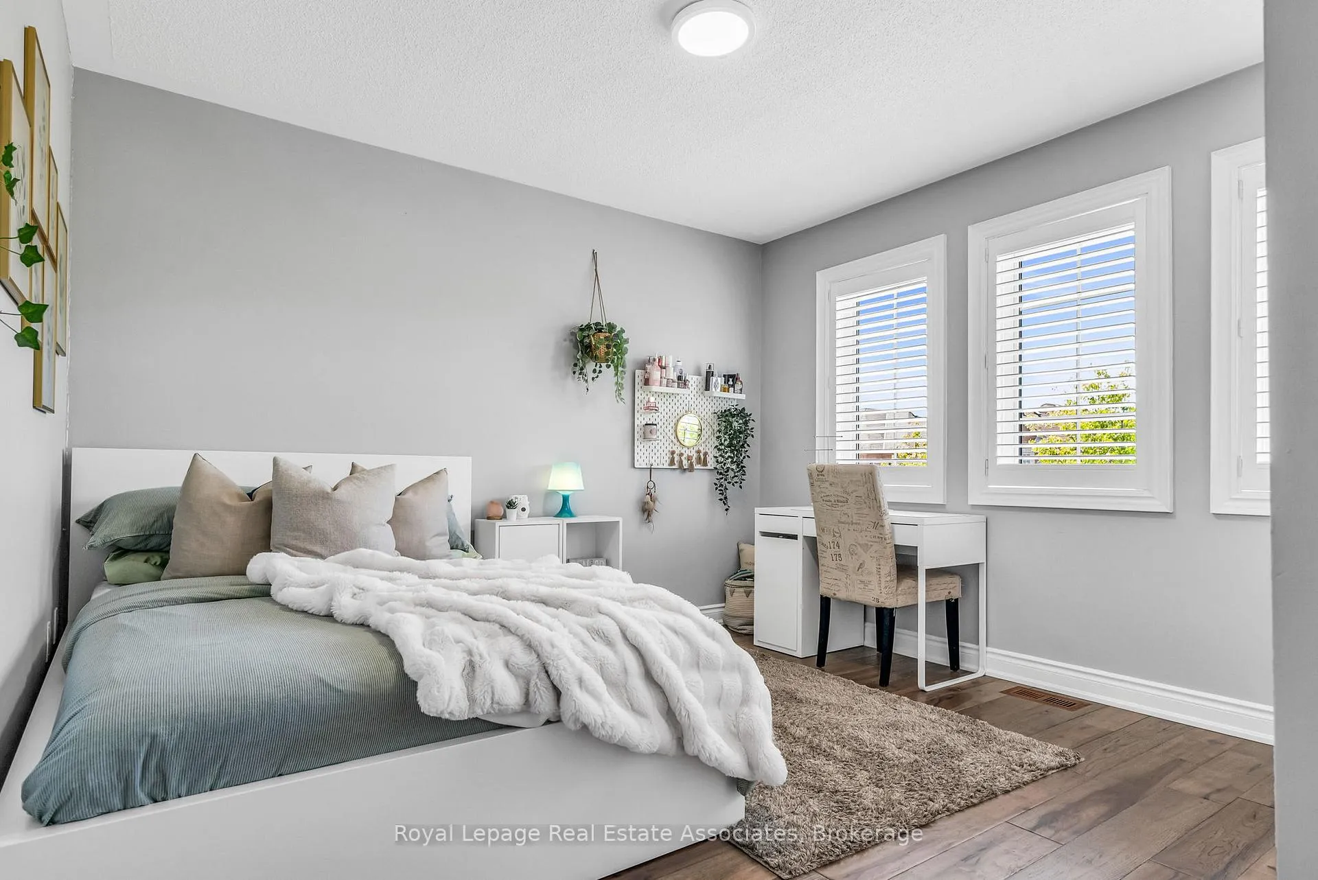 Photo 28 of 273 Duskywing Way, Oakville, Bronte — HOMEH