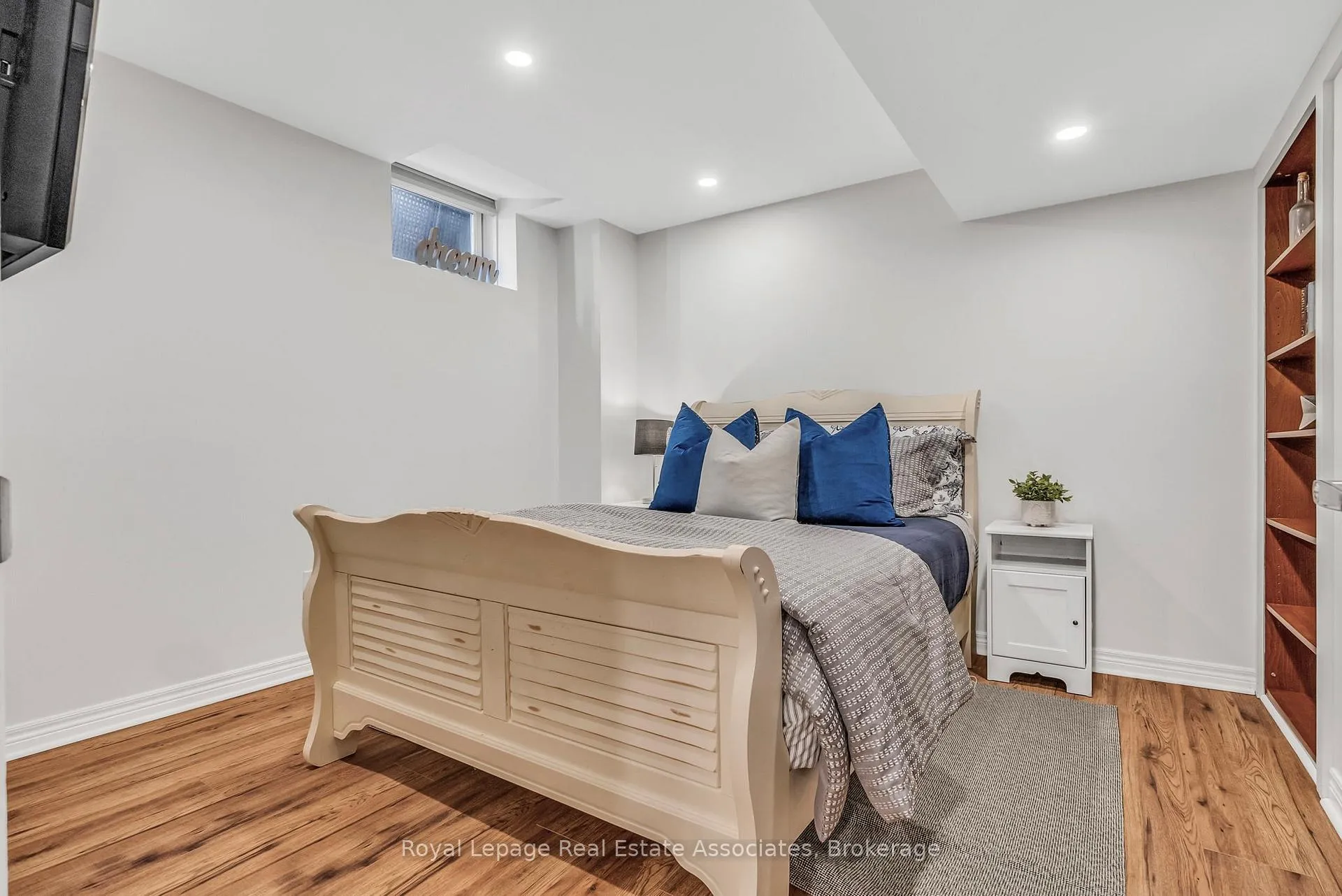 Photo 41 of 273 Duskywing Way, Oakville, Bronte — HOMEH