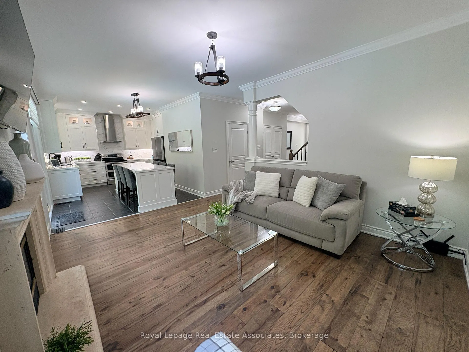 Photo 17 of 273 Duskywing Way, Oakville, Bronte — HOMEH