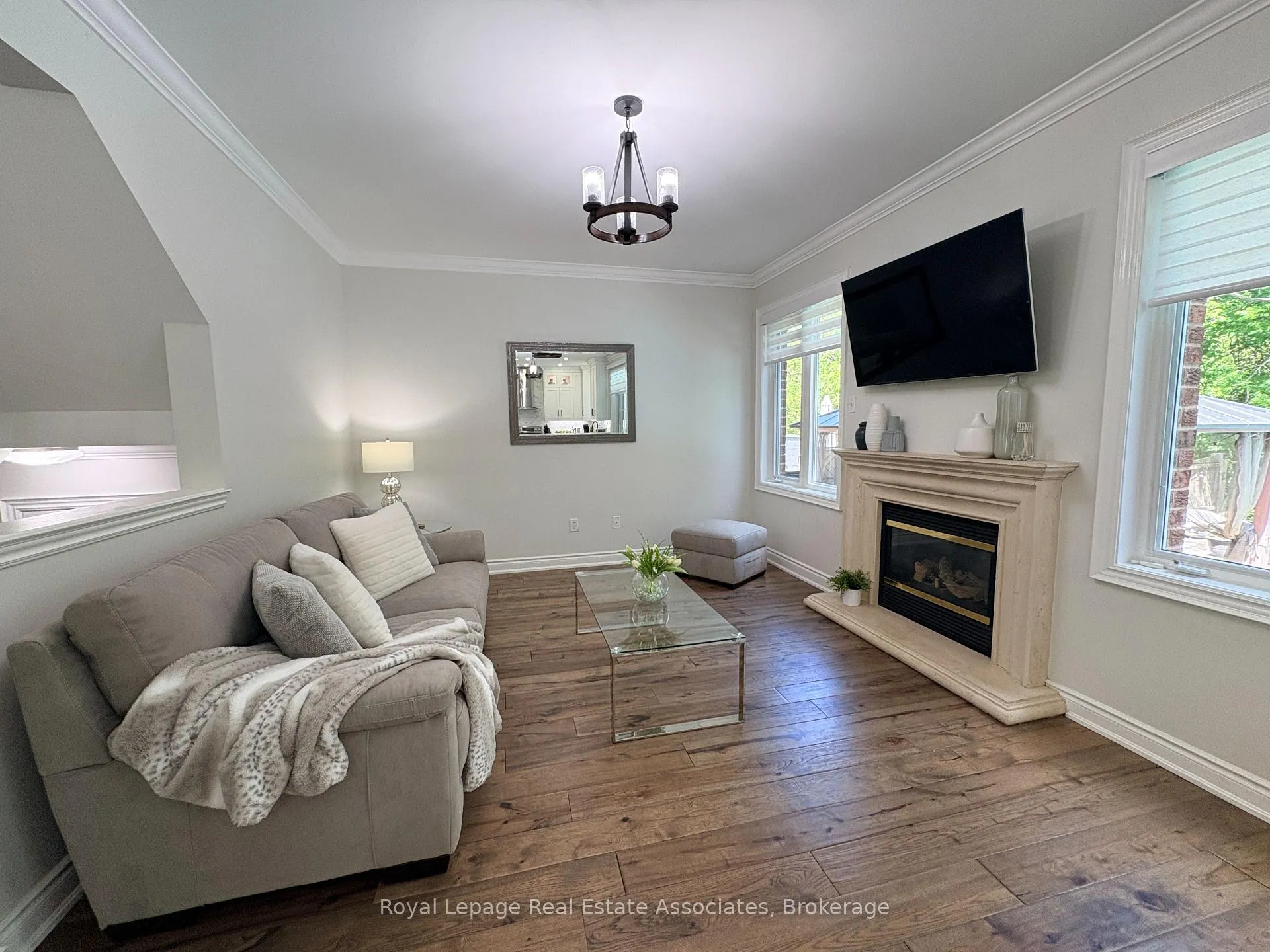 Photo 18 of 273 Duskywing Way, Oakville, Bronte — HOMEH