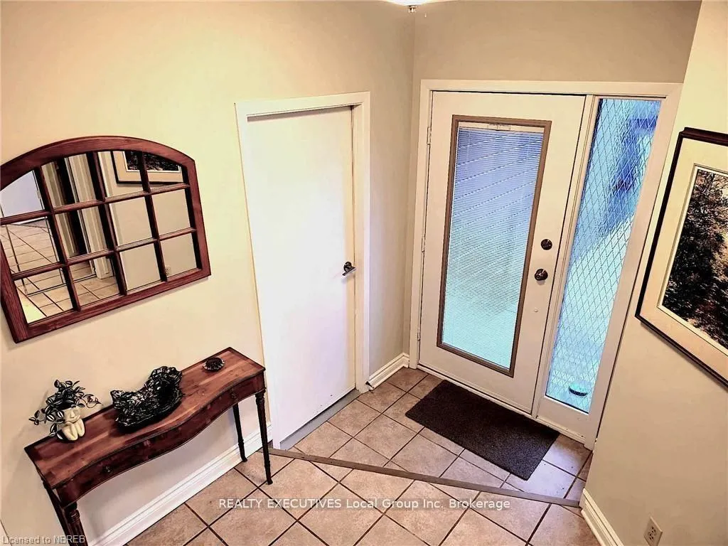 Photo 4 of Unit 5, 555 Main Street S, Callander — HOMEH