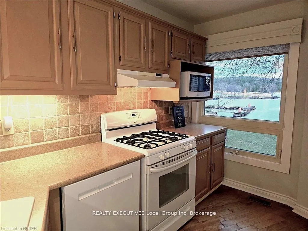 Photo 7 of Unit 5, 555 Main Street S, Callander — HOMEH