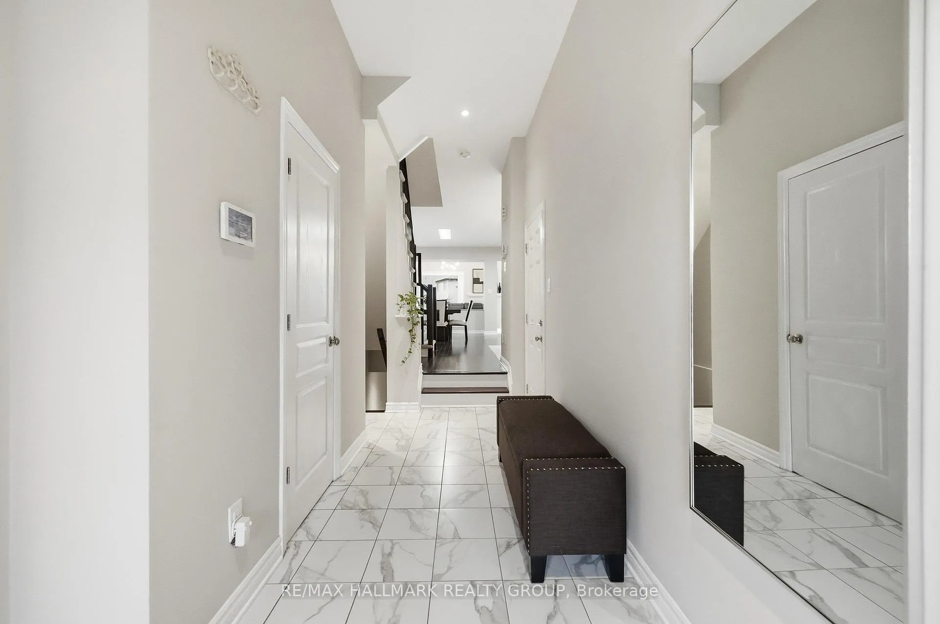 Photo 3 of 137 Wild Calla Way, Ottawa, Mer Bleue/Bradley Estates/Anderson Park — HOMEH