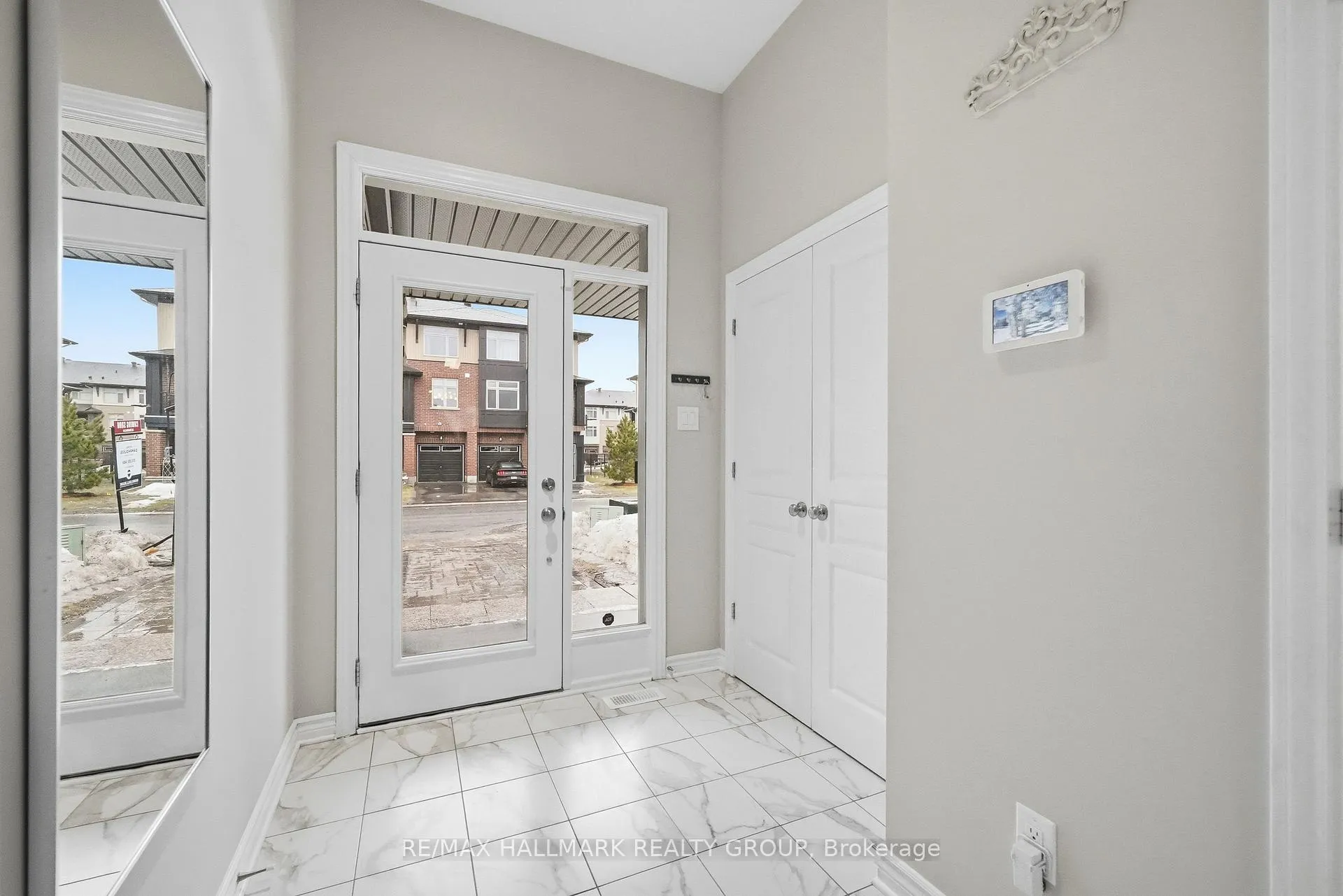 Photo 4 of 137 Wild Calla Way, Ottawa, Mer Bleue/Bradley Estates/Anderson Park — HOMEH