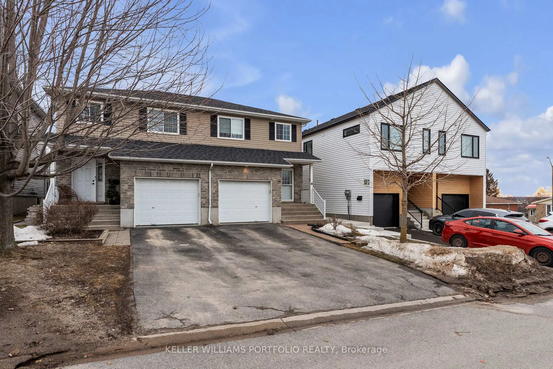 Photo 2 of 5 Karlee Court, Kingston, Rideau — HOMEH