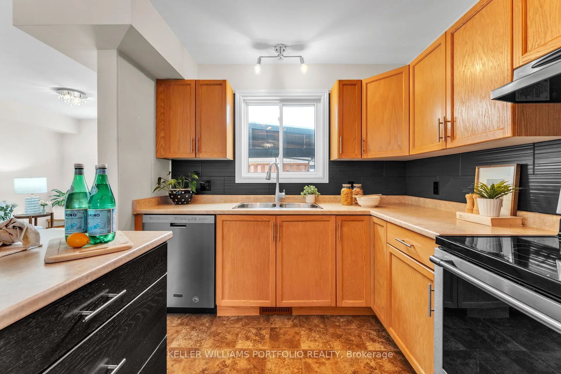 Photo 28 of 5 Karlee Court, Kingston, Rideau — HOMEH