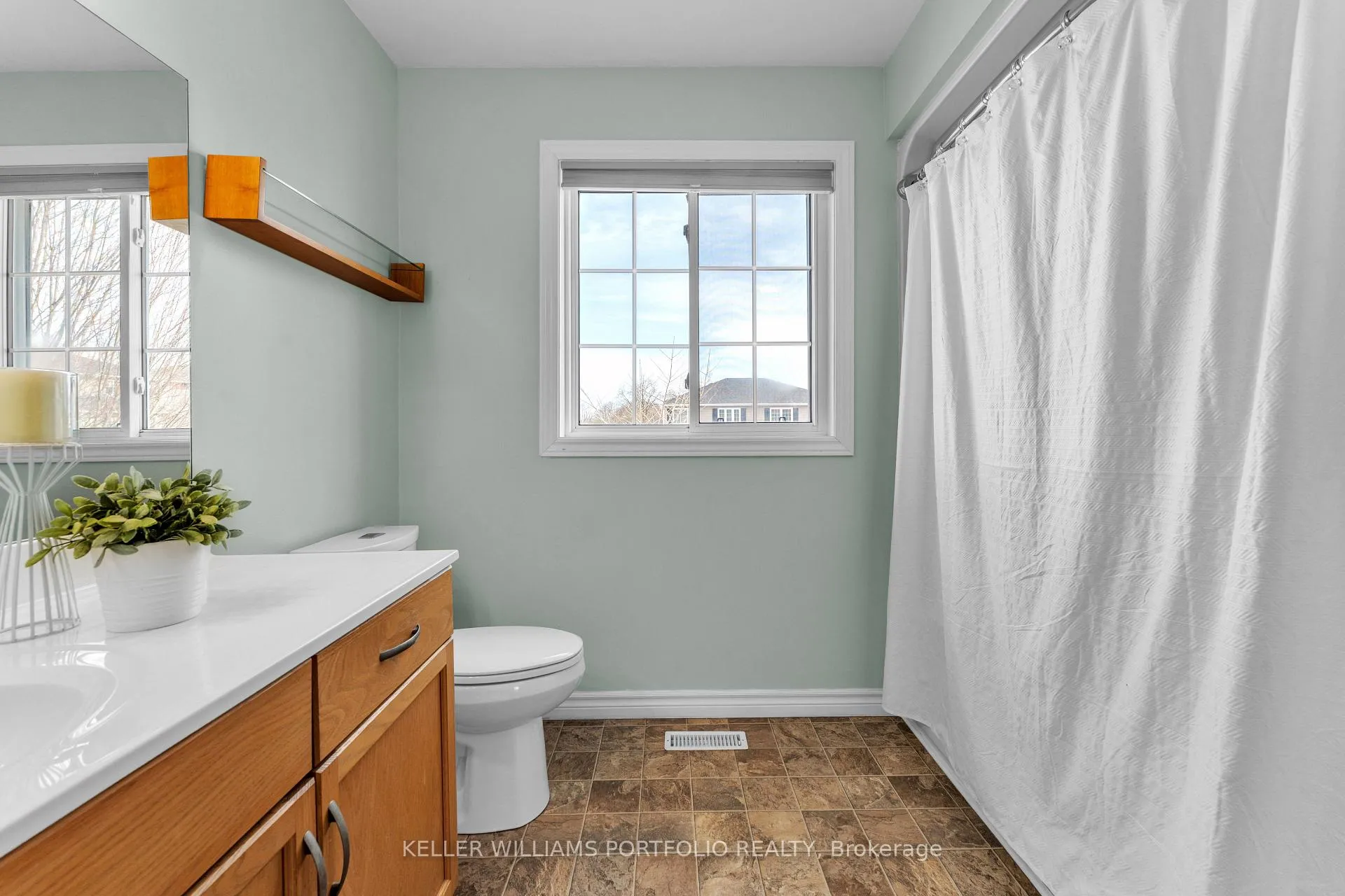 Photo 34 of 5 Karlee Court, Kingston, Rideau — HOMEH
