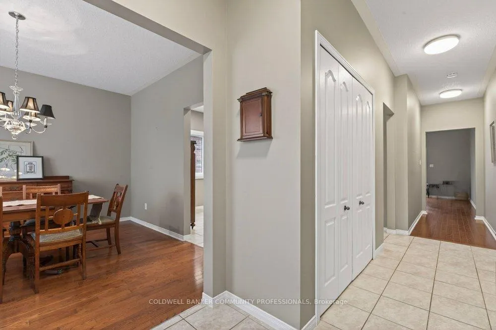 Photo 39 of 37 Garth Trails Crescent, Hamilton, Rural Glanbrook — HOMEH